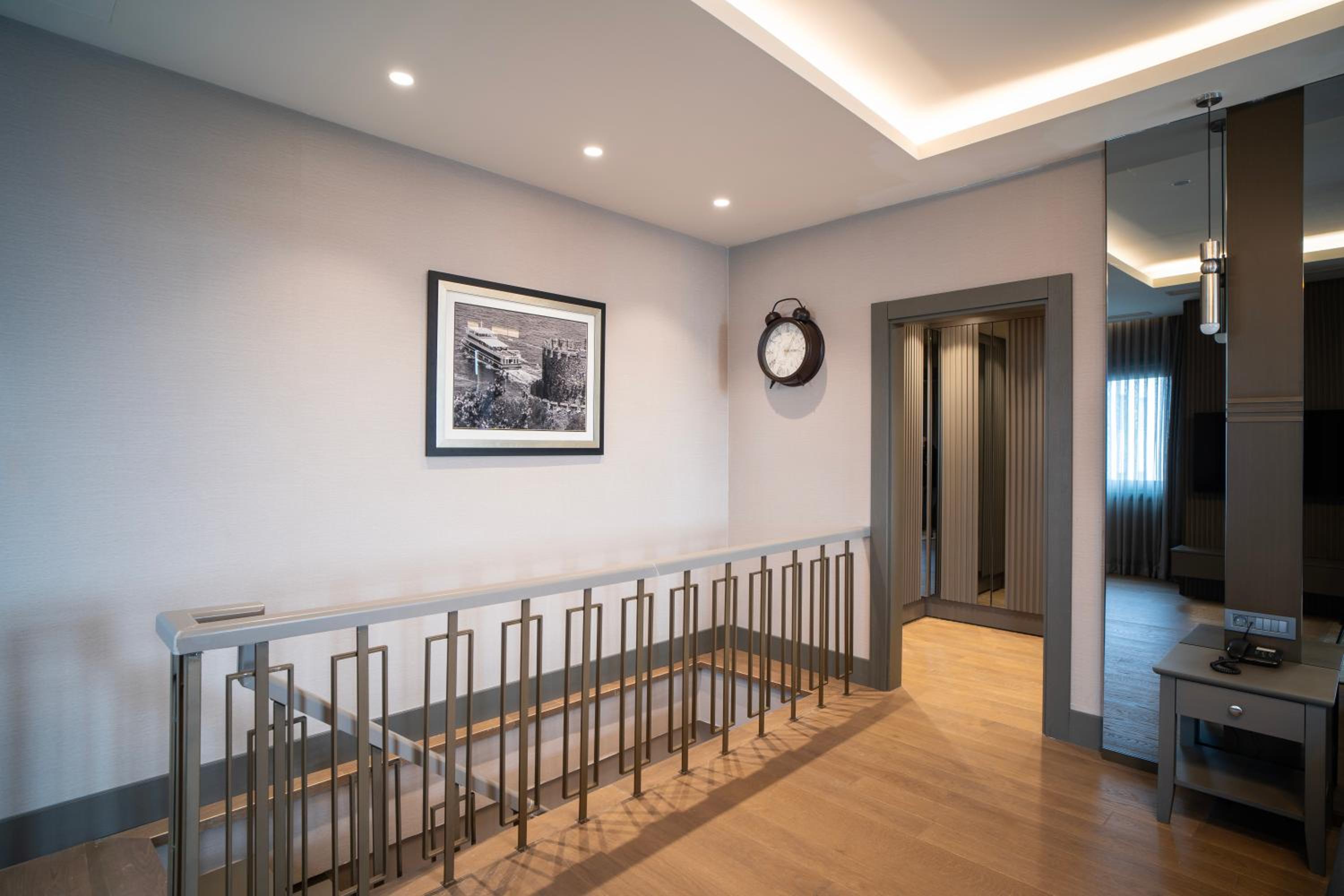 Arts Hotel Taksim - Image 13