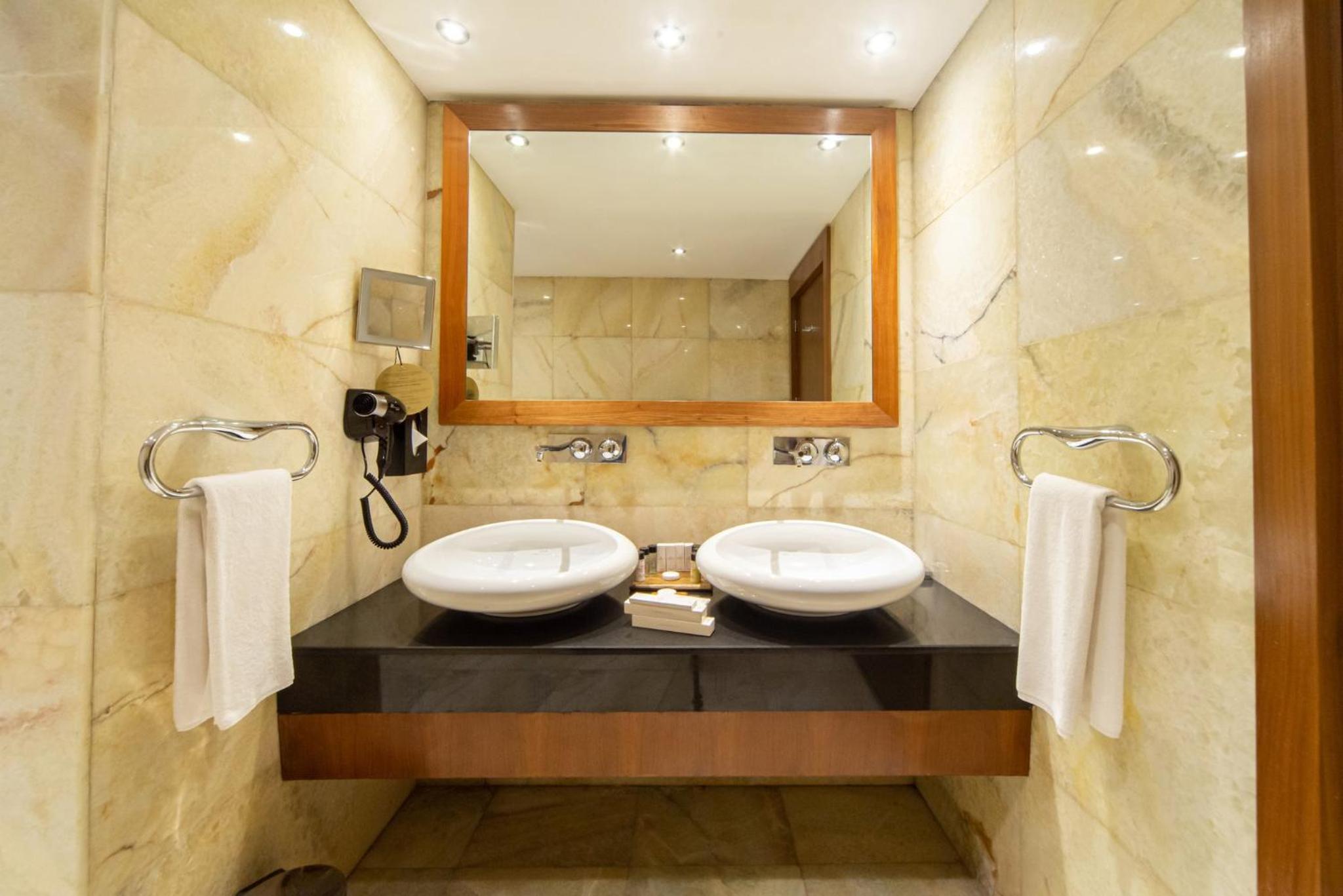 Crowne Plaza Istanbul Harbiye, an IHG Hotel - Image 103