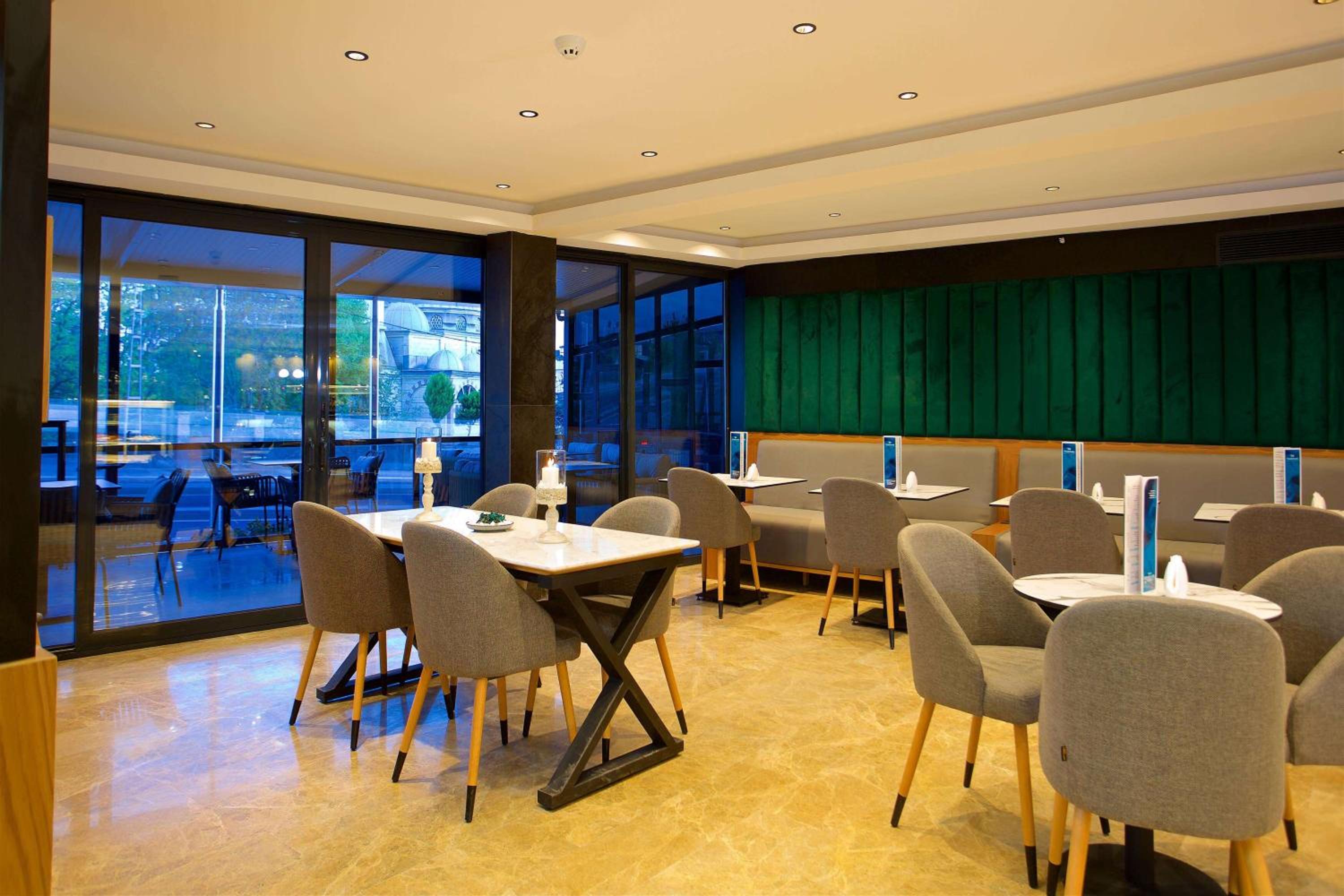 Istanbul New Airport Otel Trademark Collection by Wyndham - Image 6