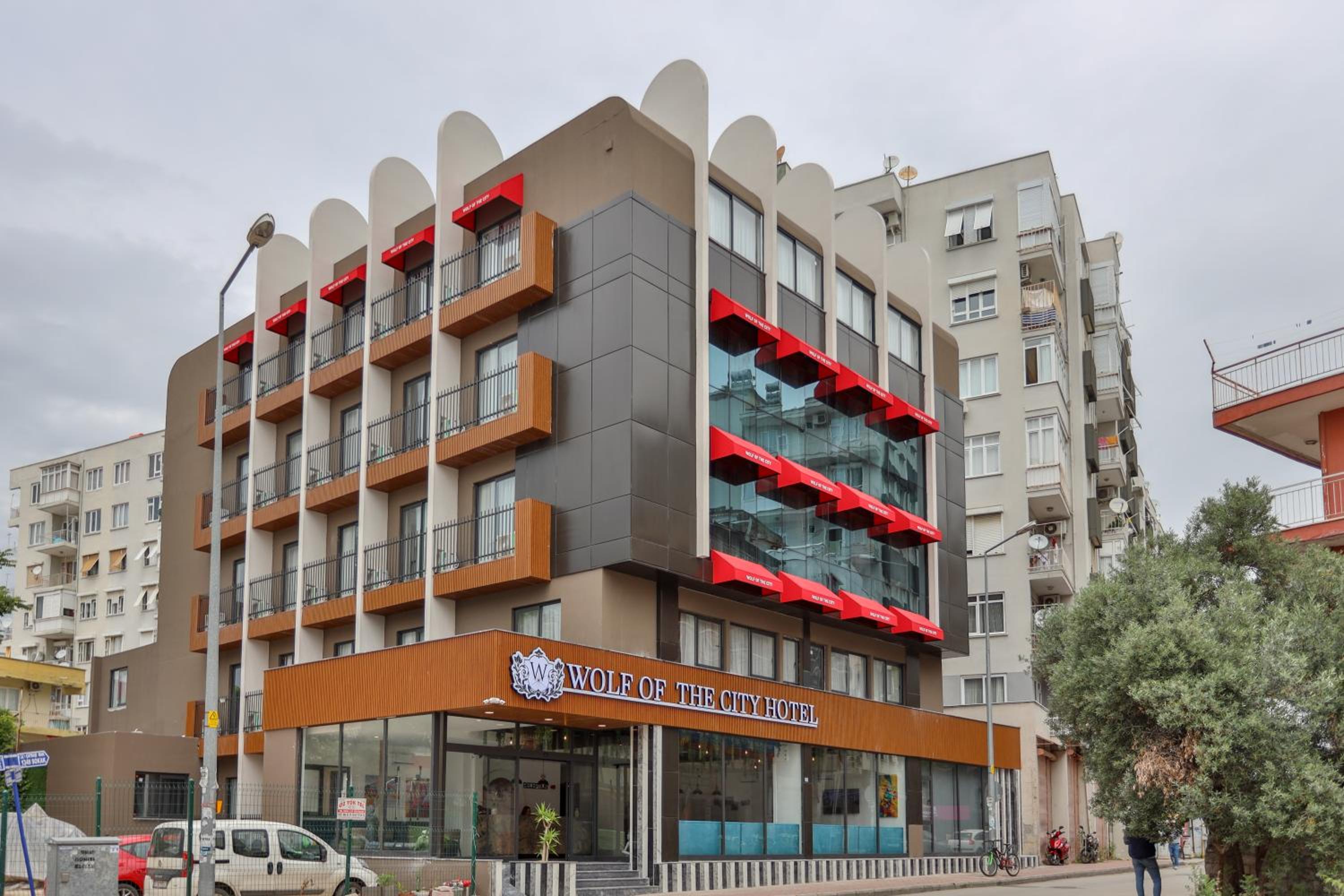 Wolf Of The City Otel - Image 30