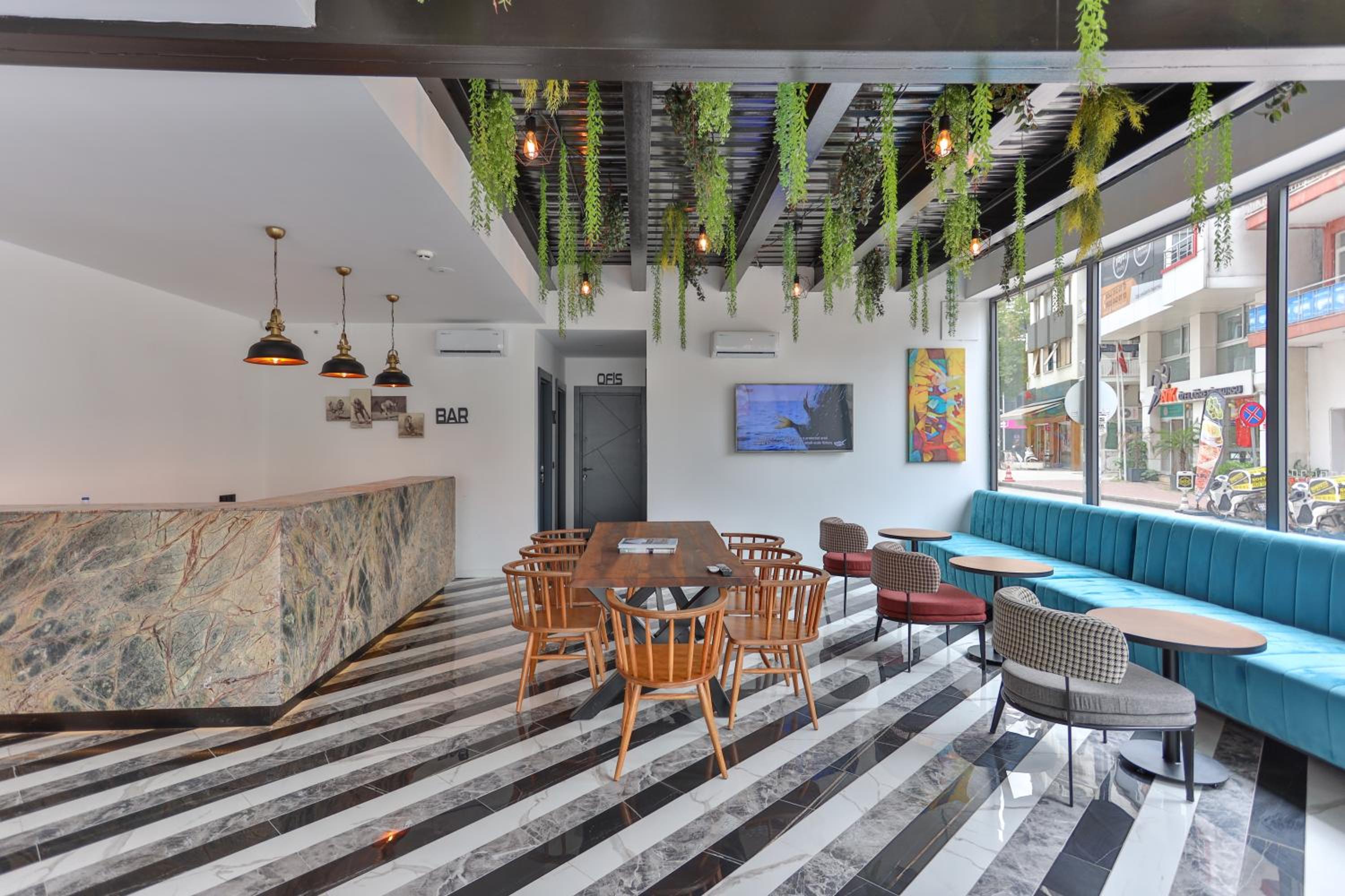 Wolf Of The City Otel - Image 22