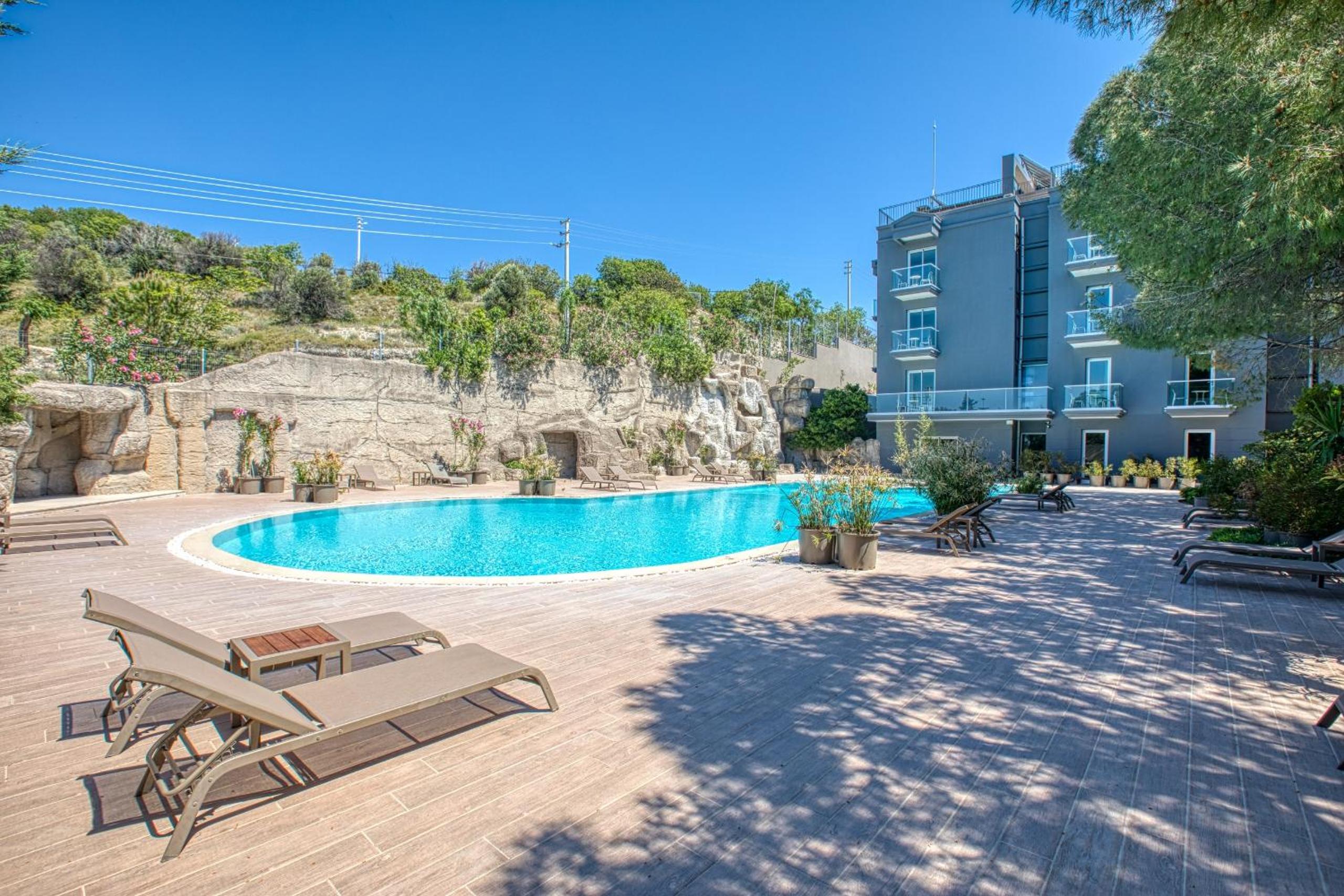 AEGEAN Apartments - Marina & Chios Island View - Image 13