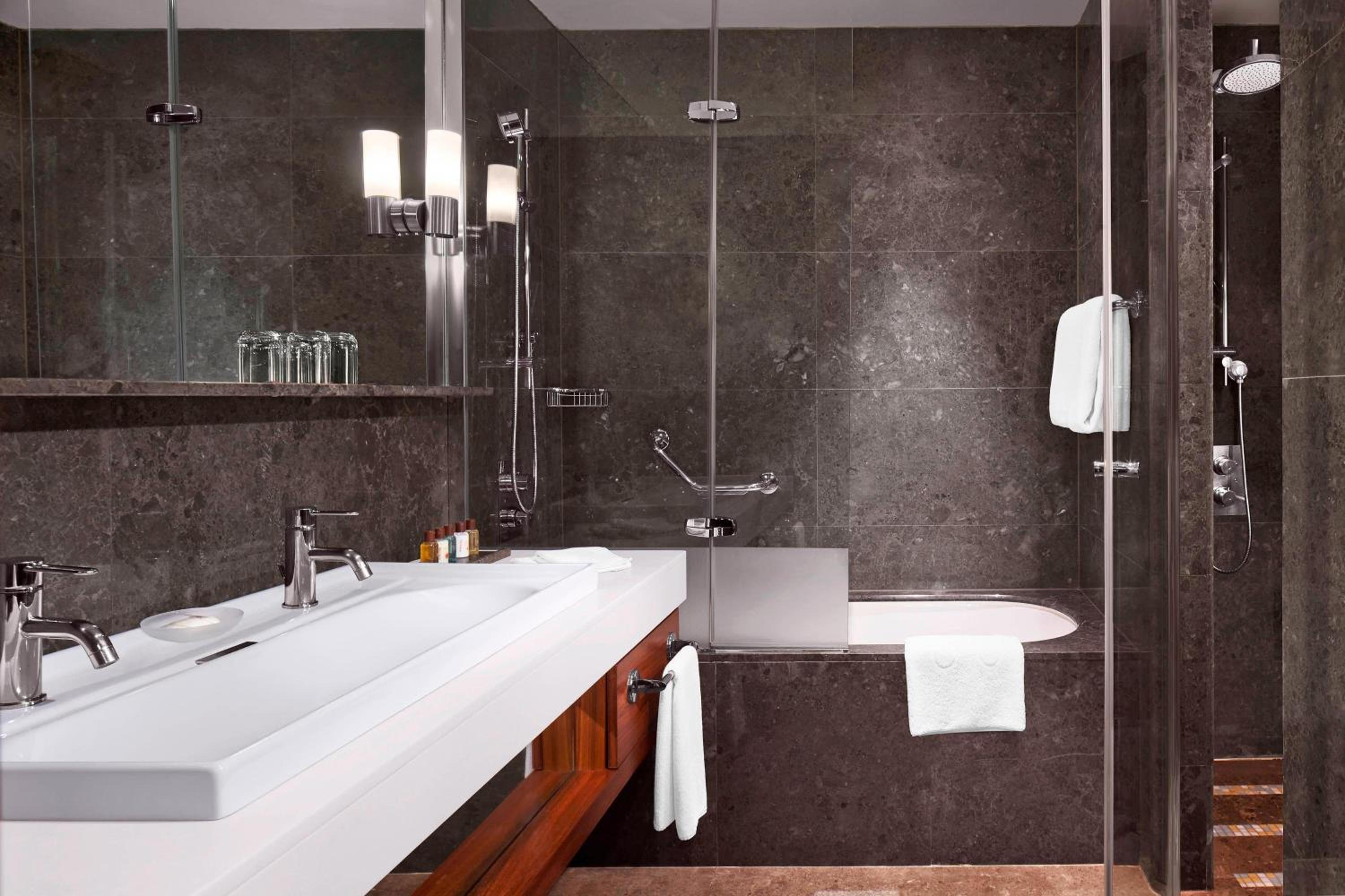 Sheraton Istanbul Atakoy Hotel - Image 30