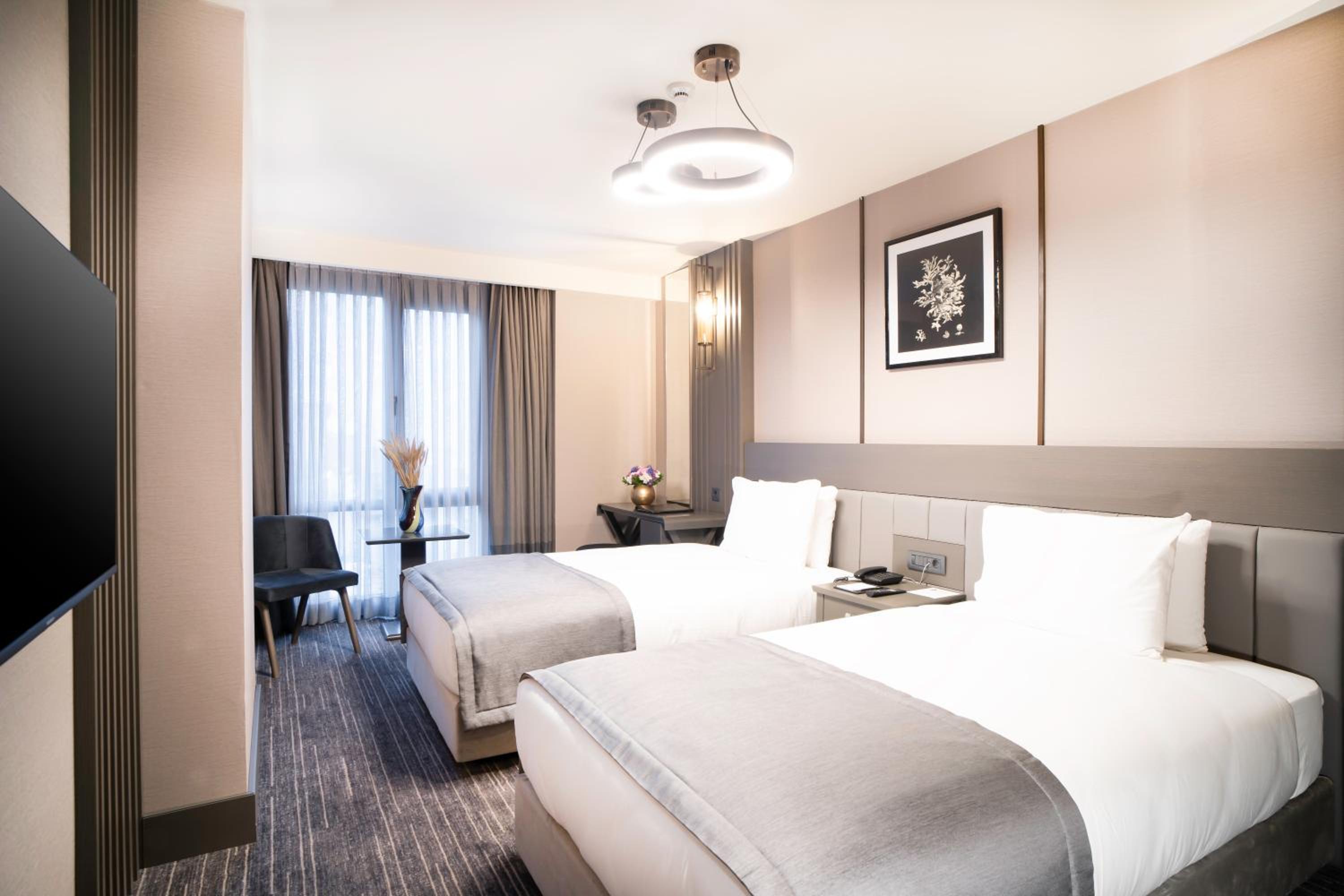 Arts Hotel Taksim - Image 6
