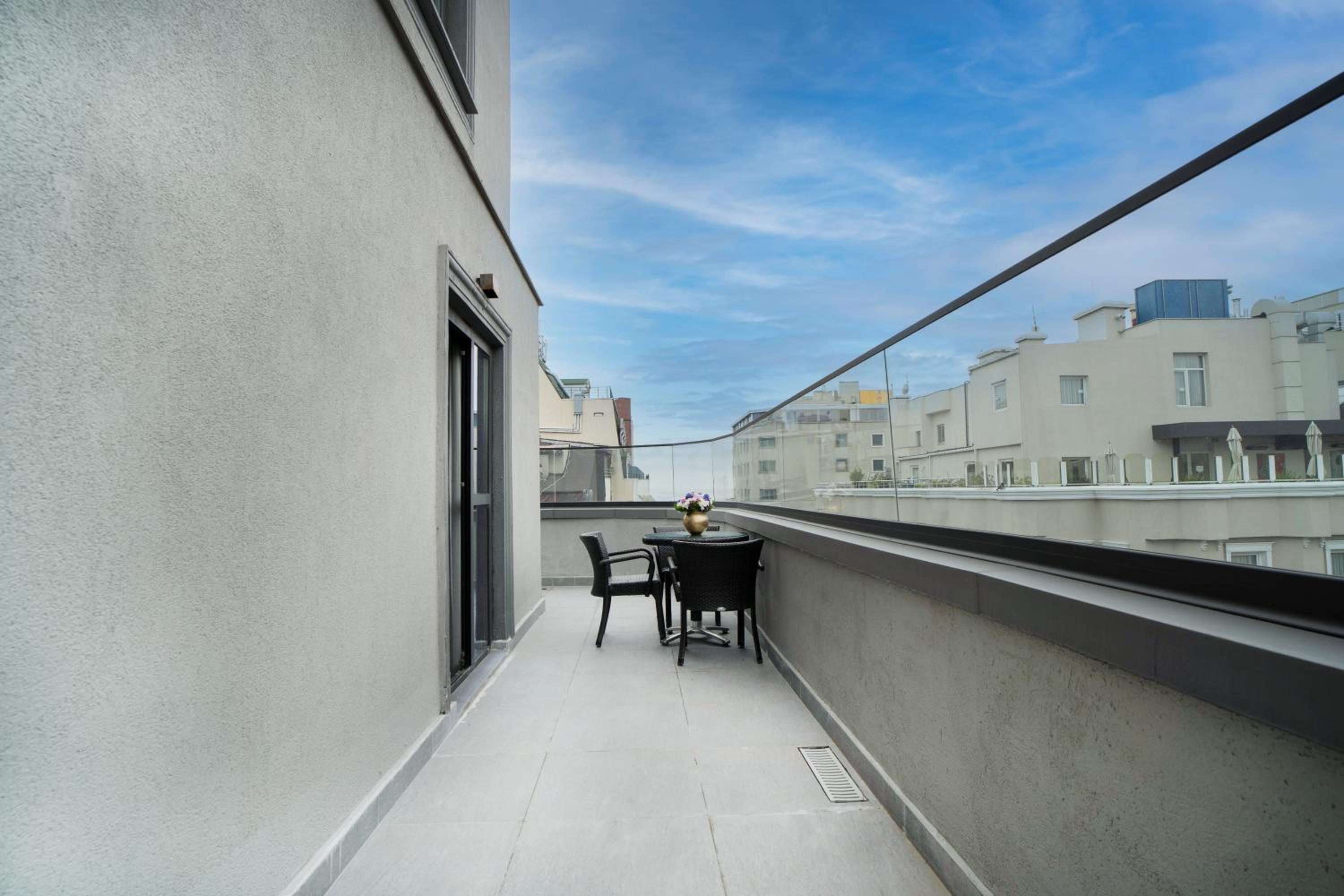 Arts Hotel Taksim - Image 21