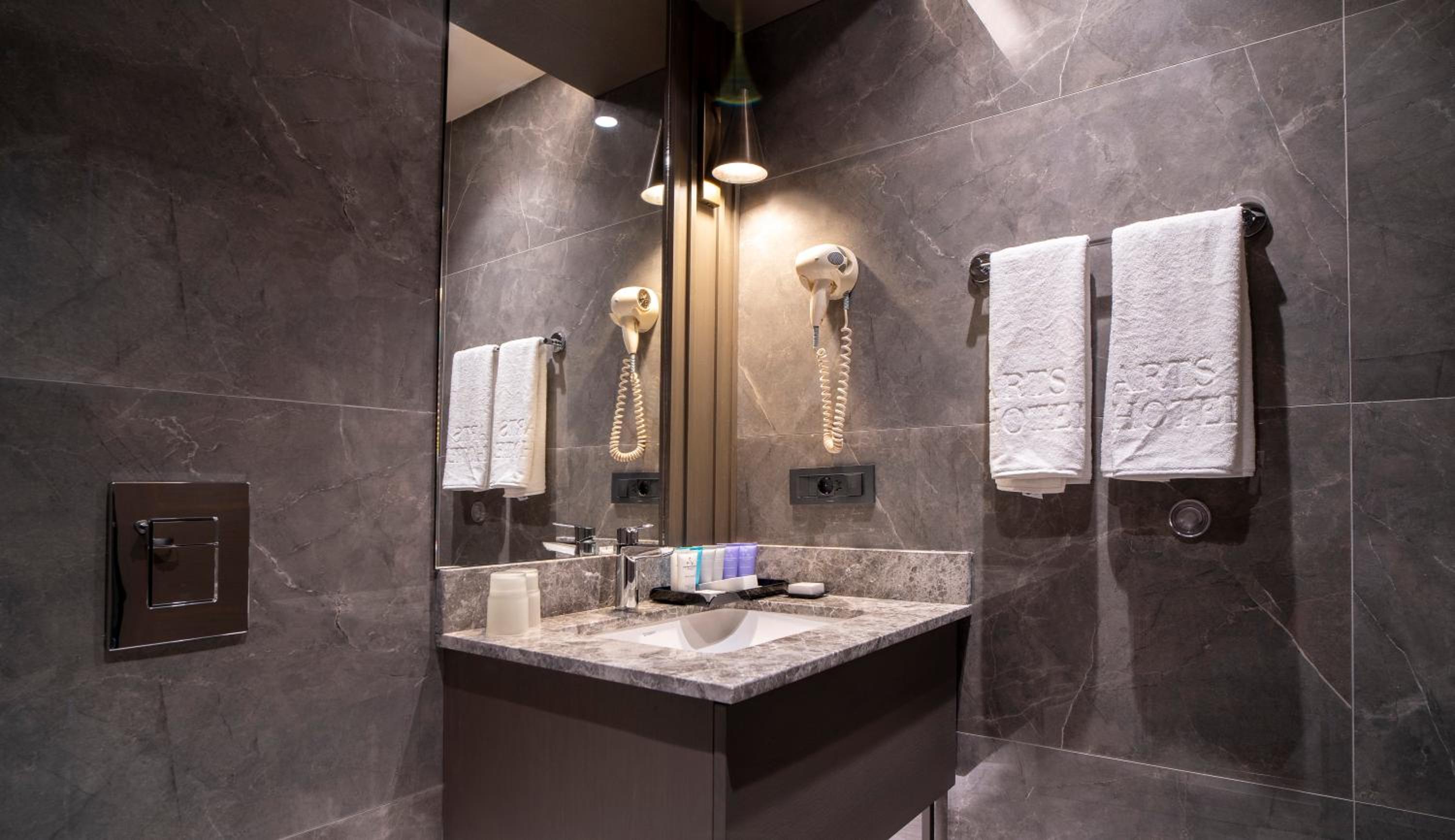 Arts Hotel Taksim - Image 23