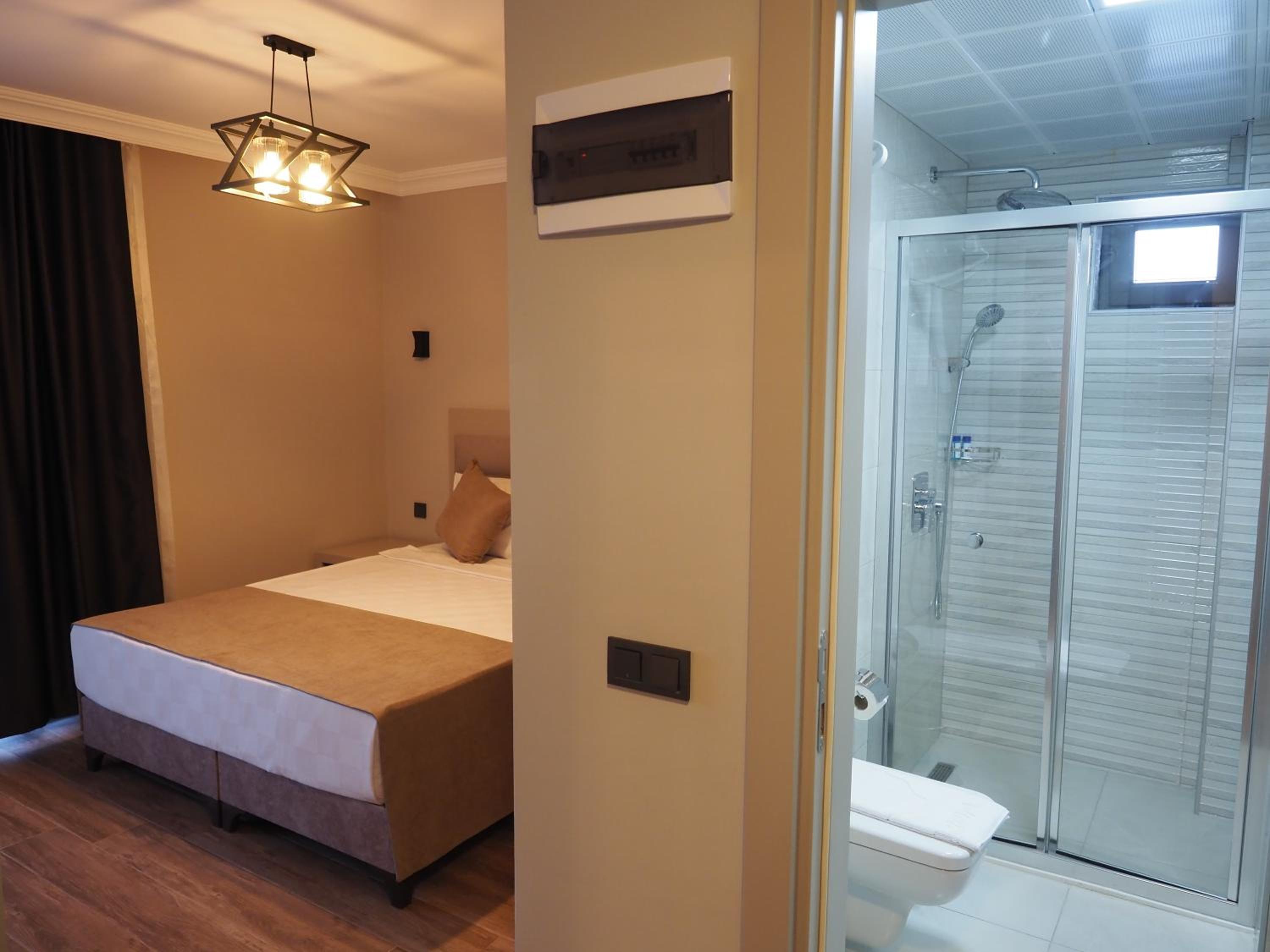ZENİA OTEL - Image 11