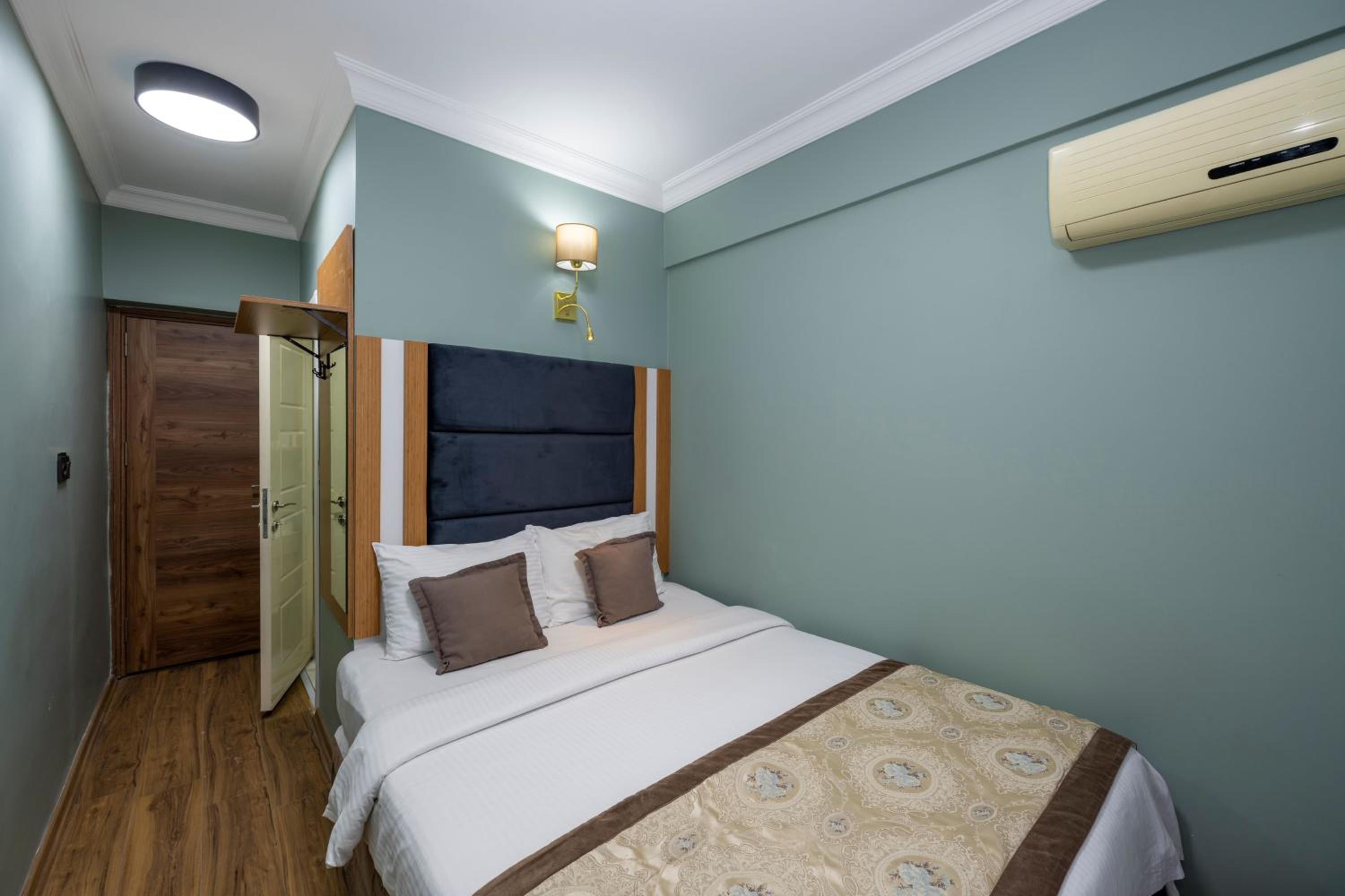 Ista Palace Hotel - Image 15
