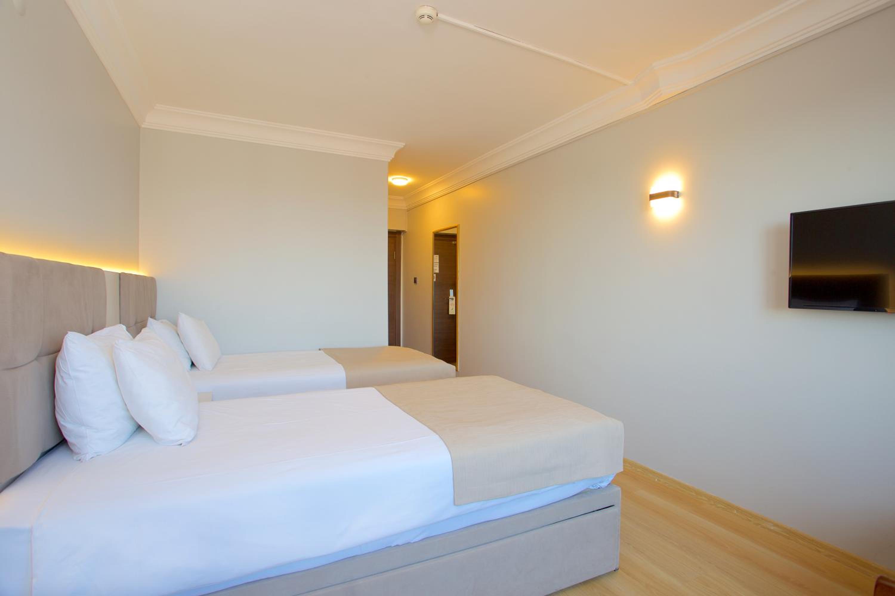 Grand Ant Otel - Image 35