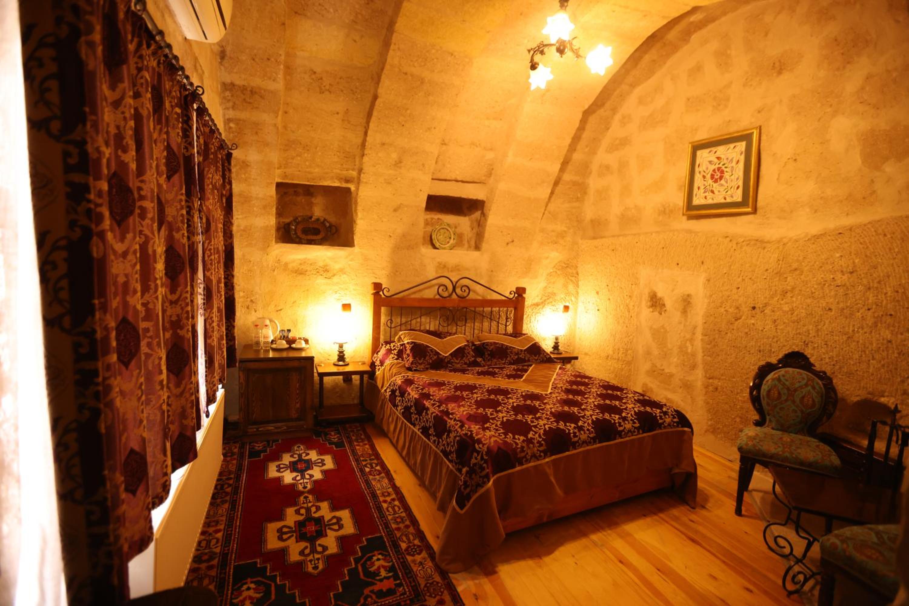 Traveller's Cave Hotel - Image 89