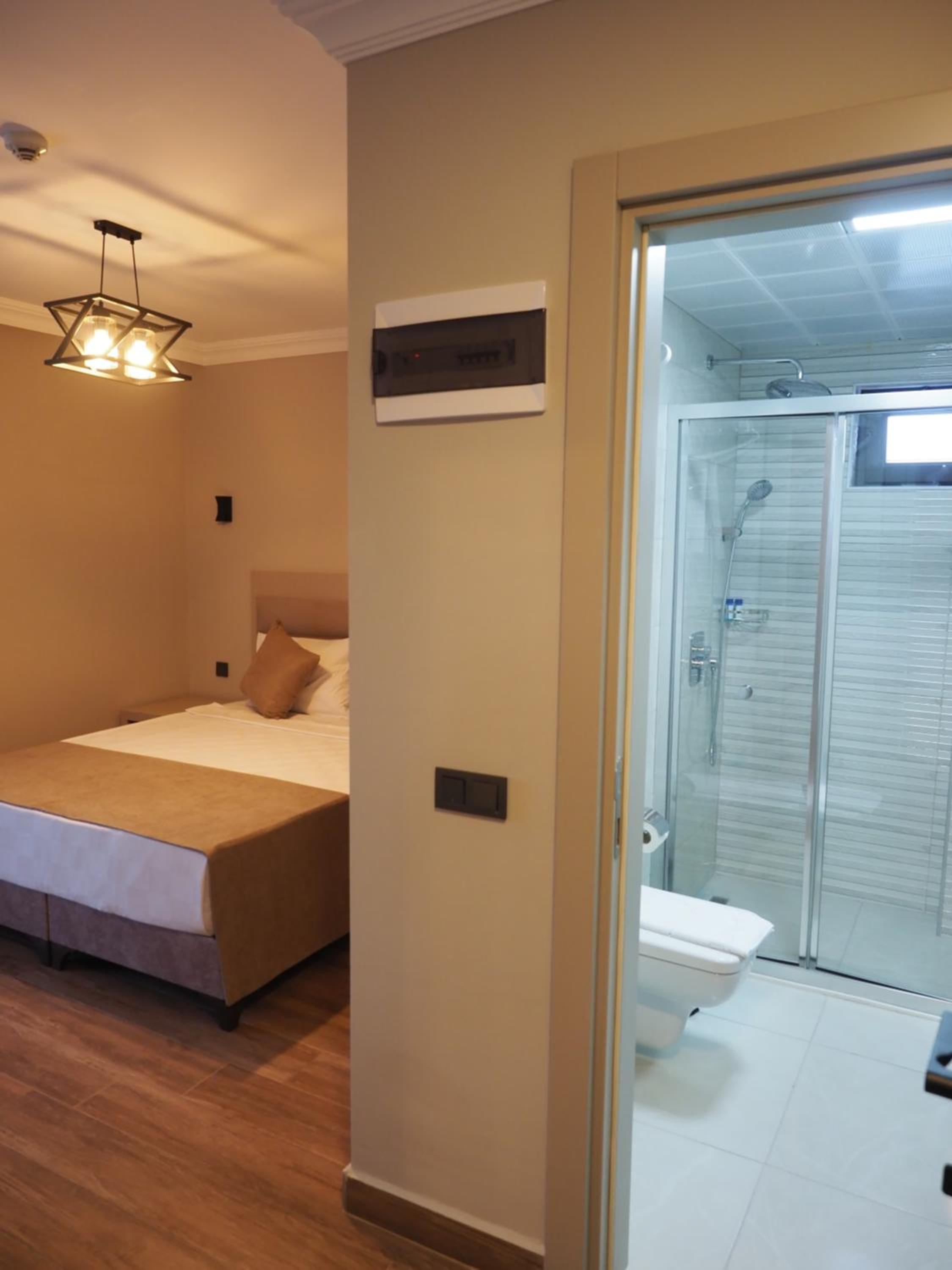 ZENİA OTEL - Image 8