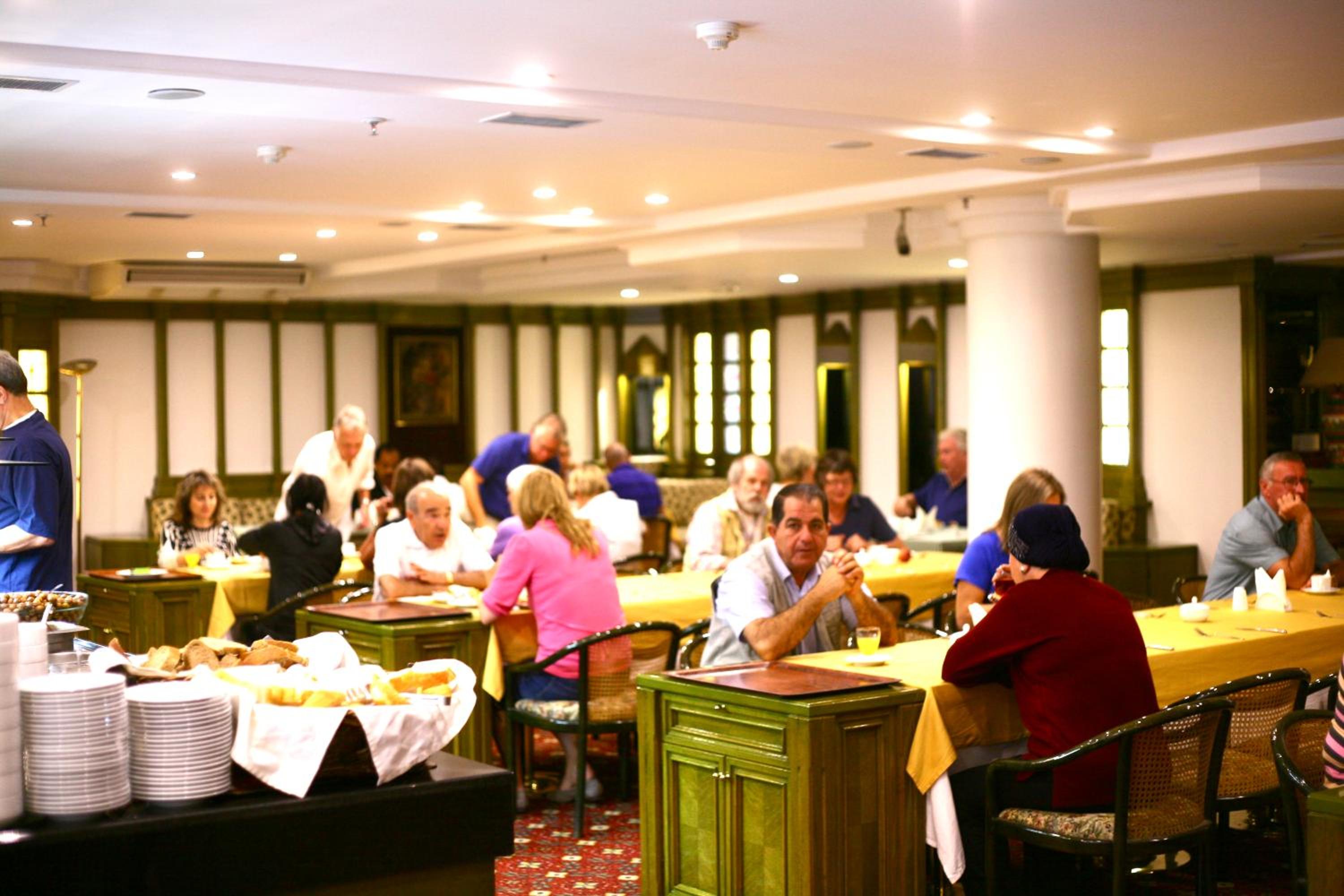 Istanbul Royal Hotel - Image 73