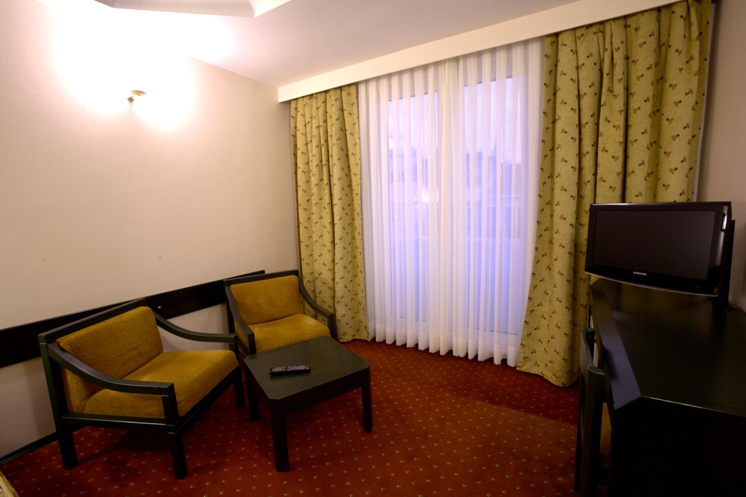 Istanbul Royal Hotel - Image 49