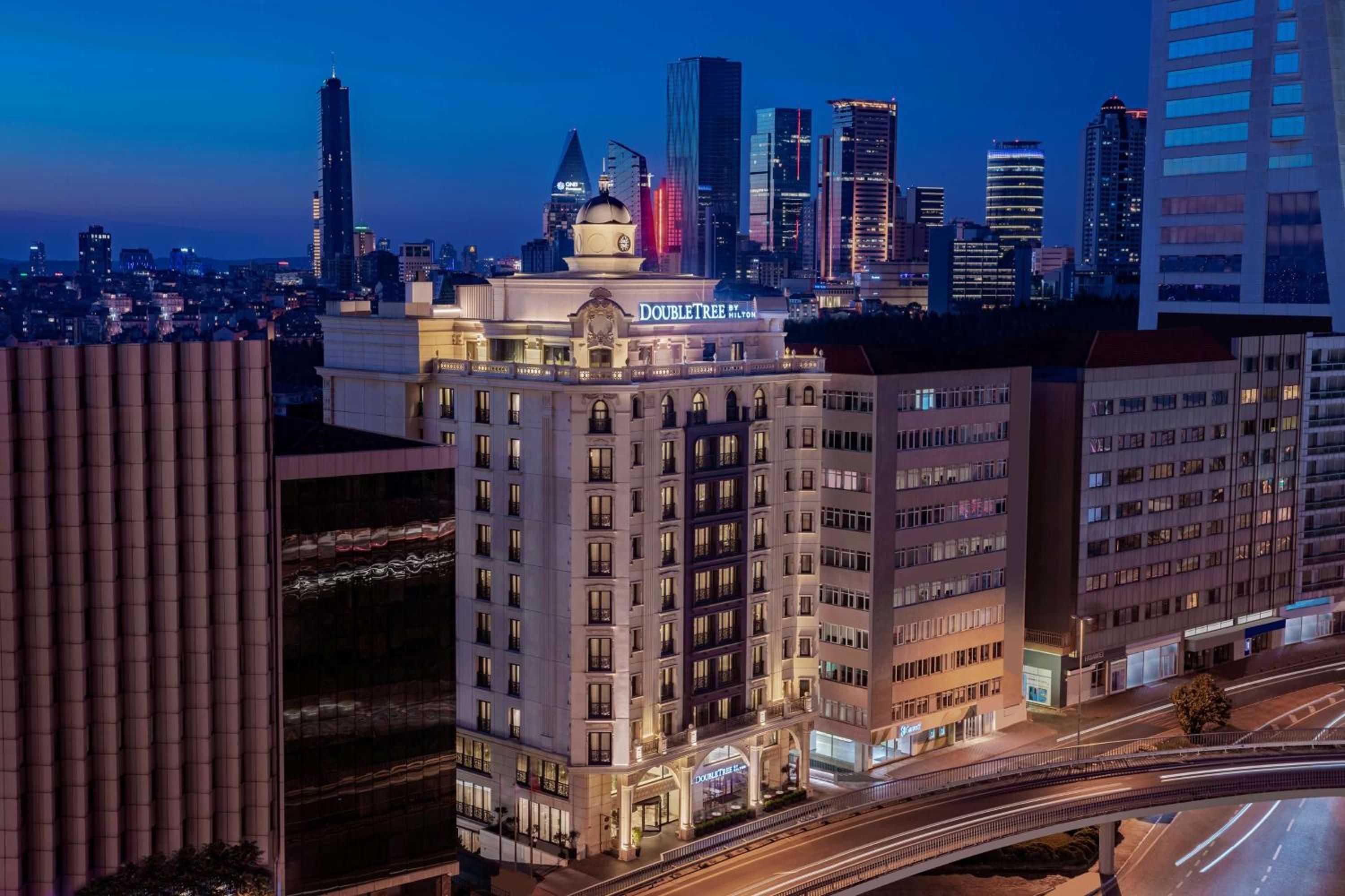 DoubleTree by Hilton İstanbul Esentepe - Image 37
