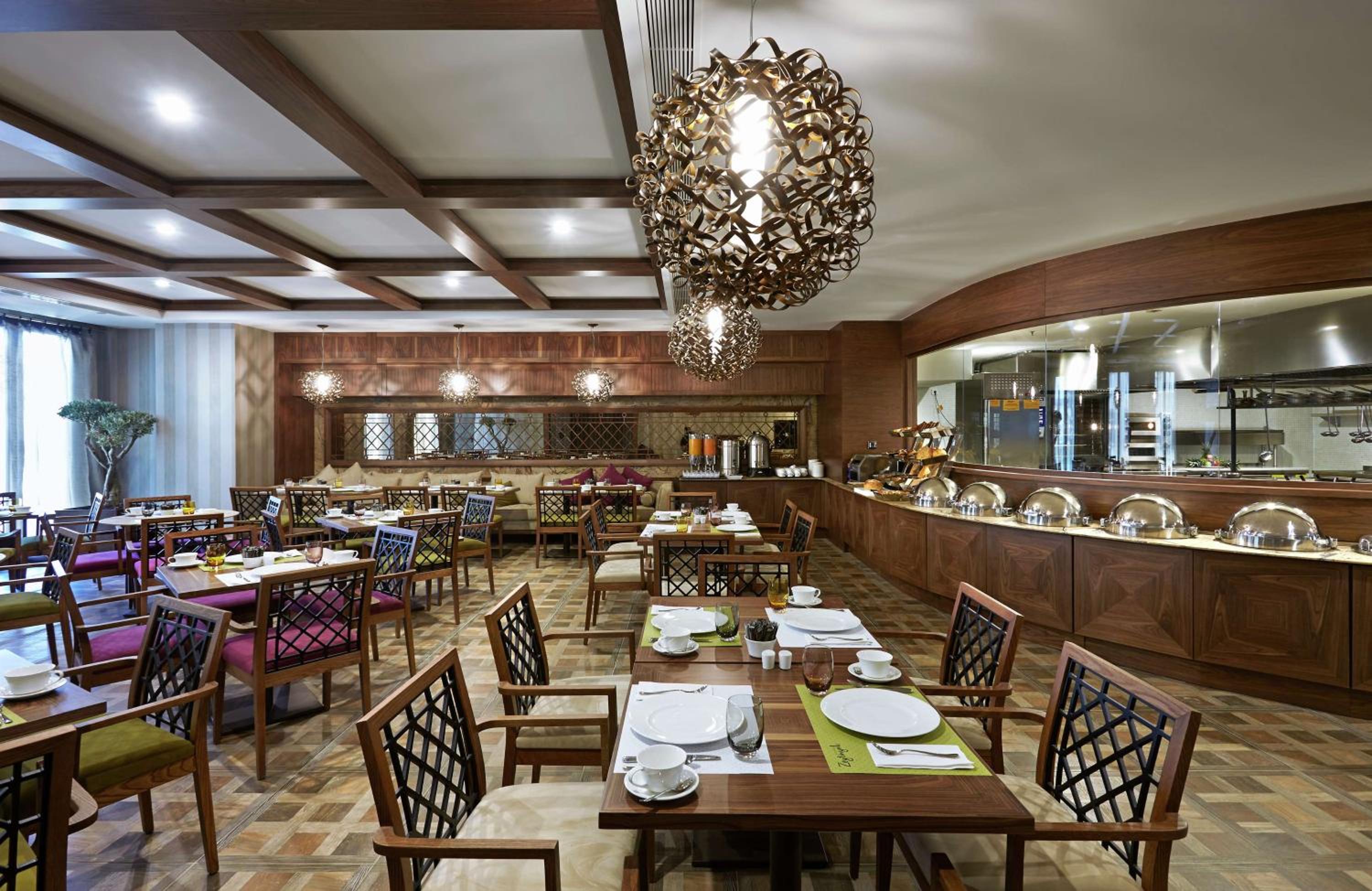 DoubleTree by Hilton İstanbul Esentepe - Image 8