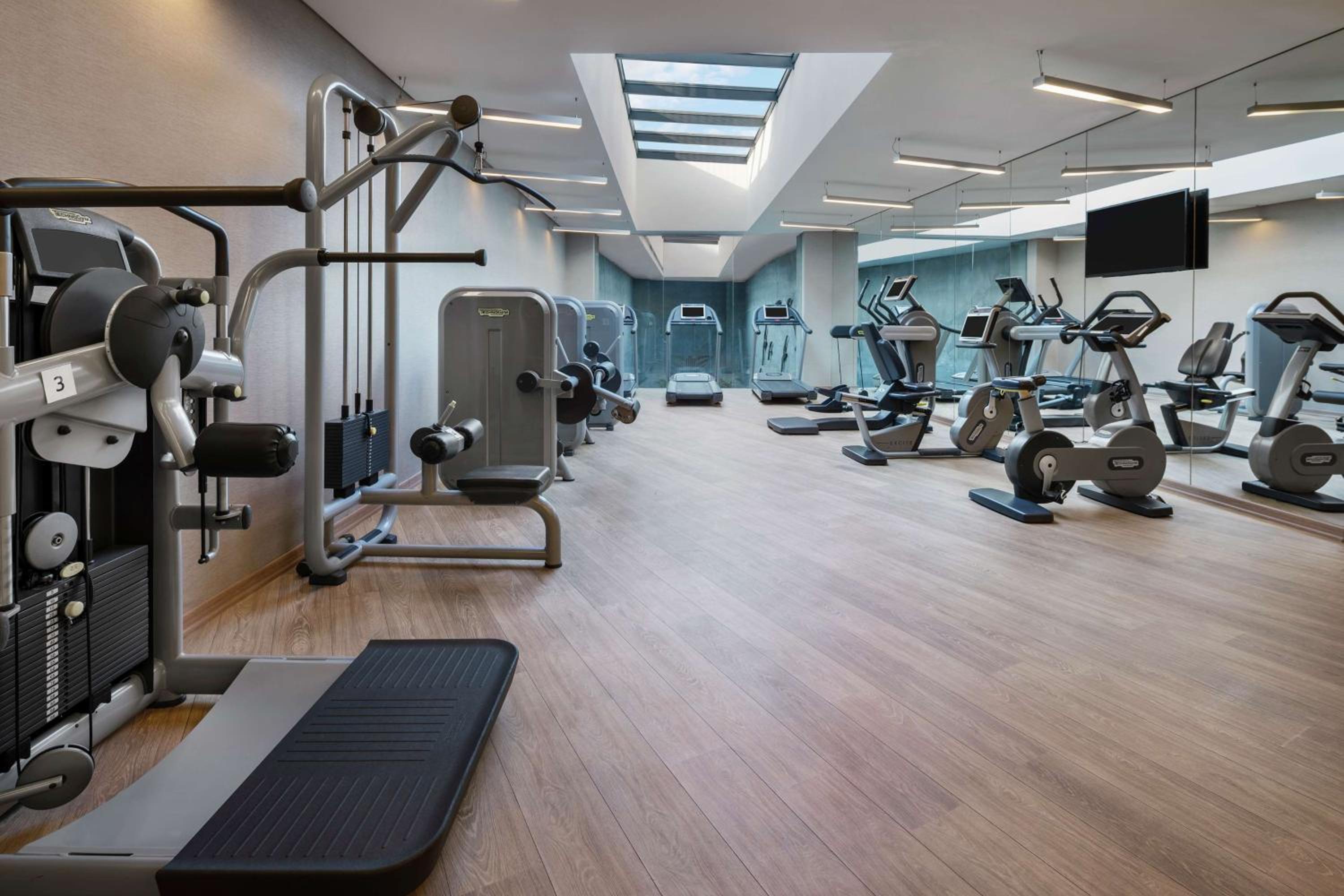 DoubleTree by Hilton İstanbul Esentepe - Image 9