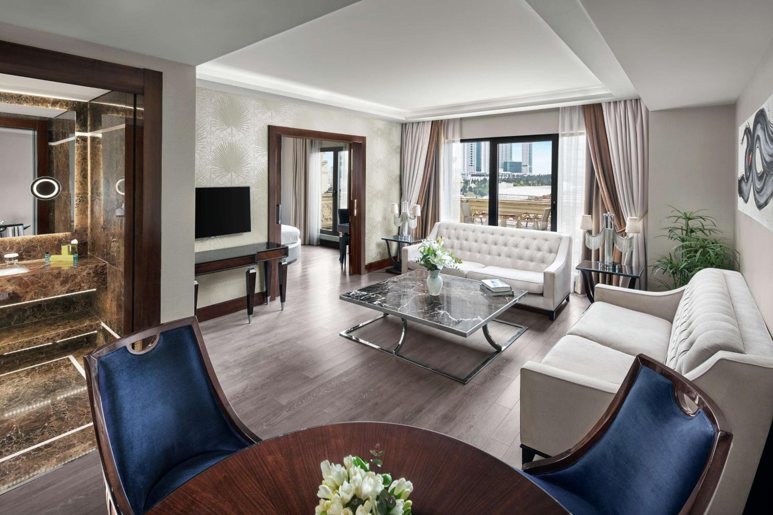 DoubleTree by Hilton İstanbul Esentepe - Image 40