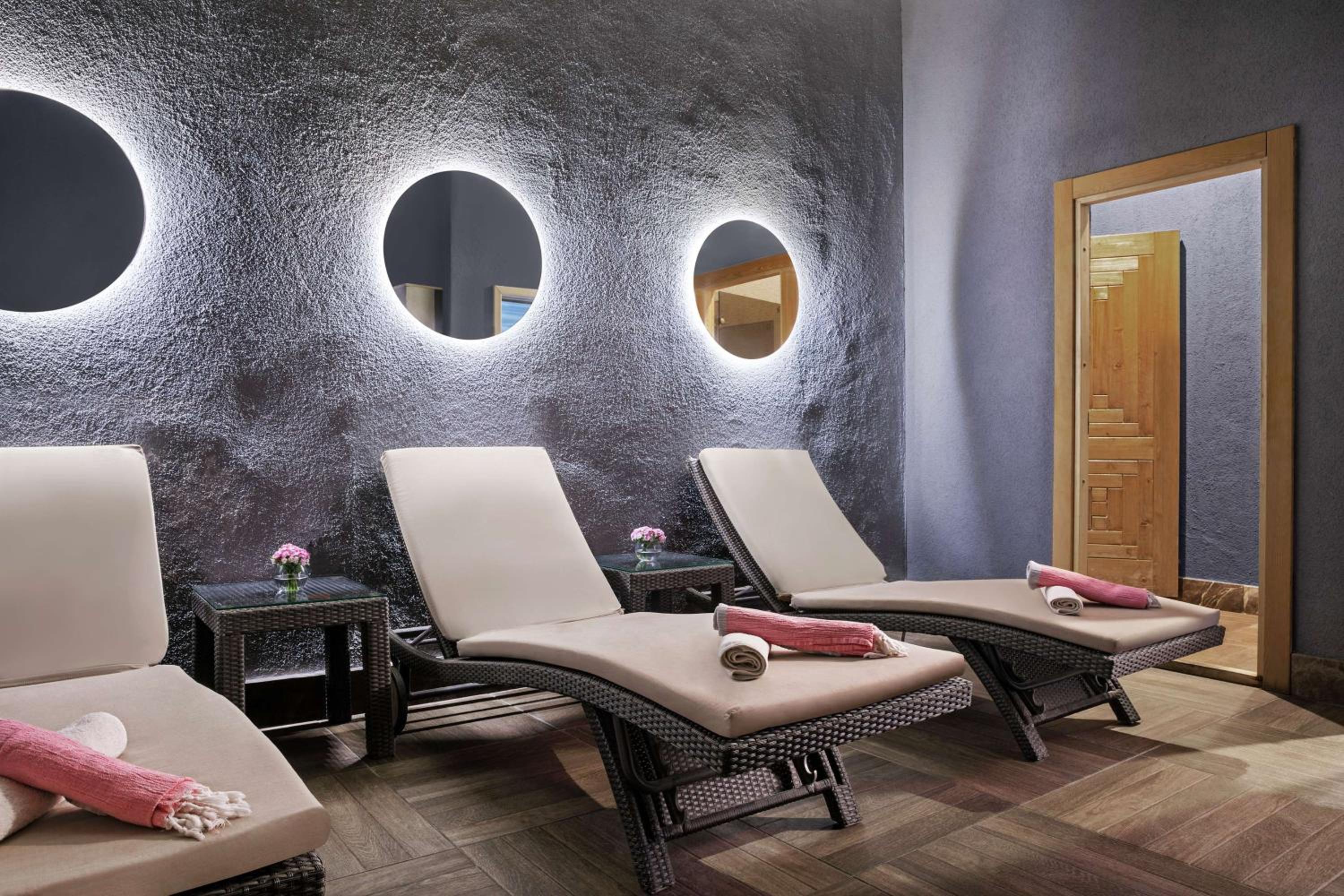 DoubleTree by Hilton İstanbul Esentepe - Image 79