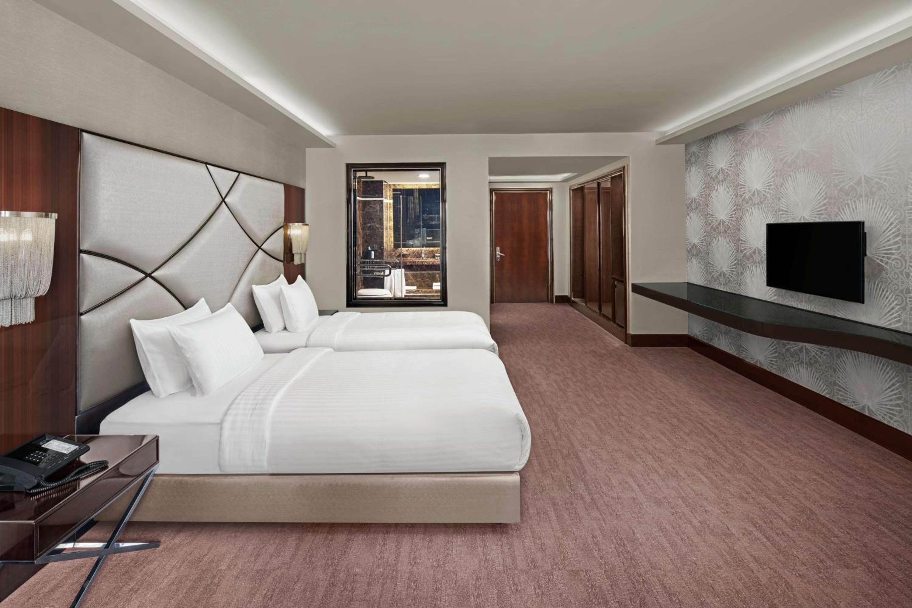 DoubleTree by Hilton İstanbul Esentepe - Image 36