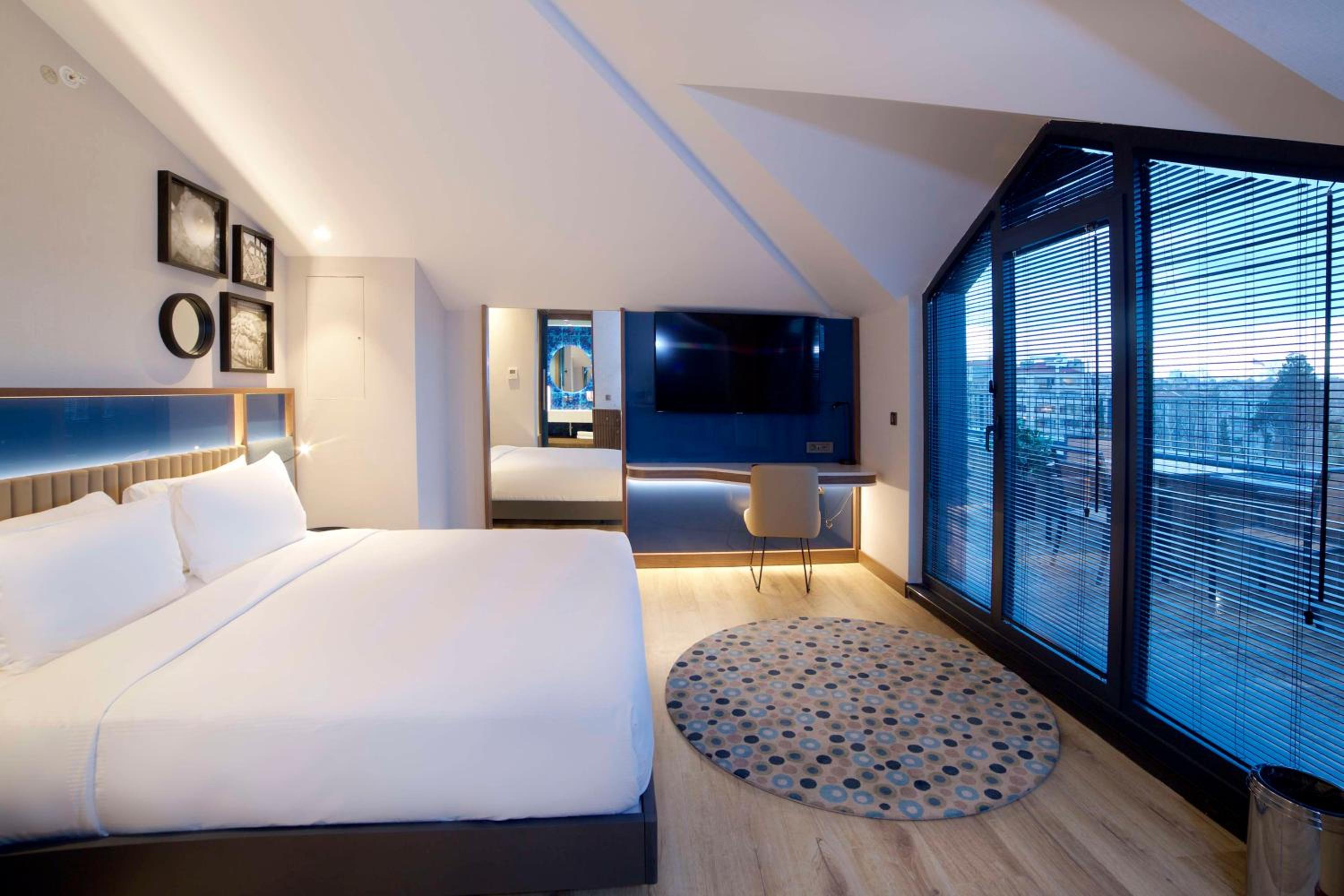 Hampton By Hilton İstanbul Eski Şehir - Image 17