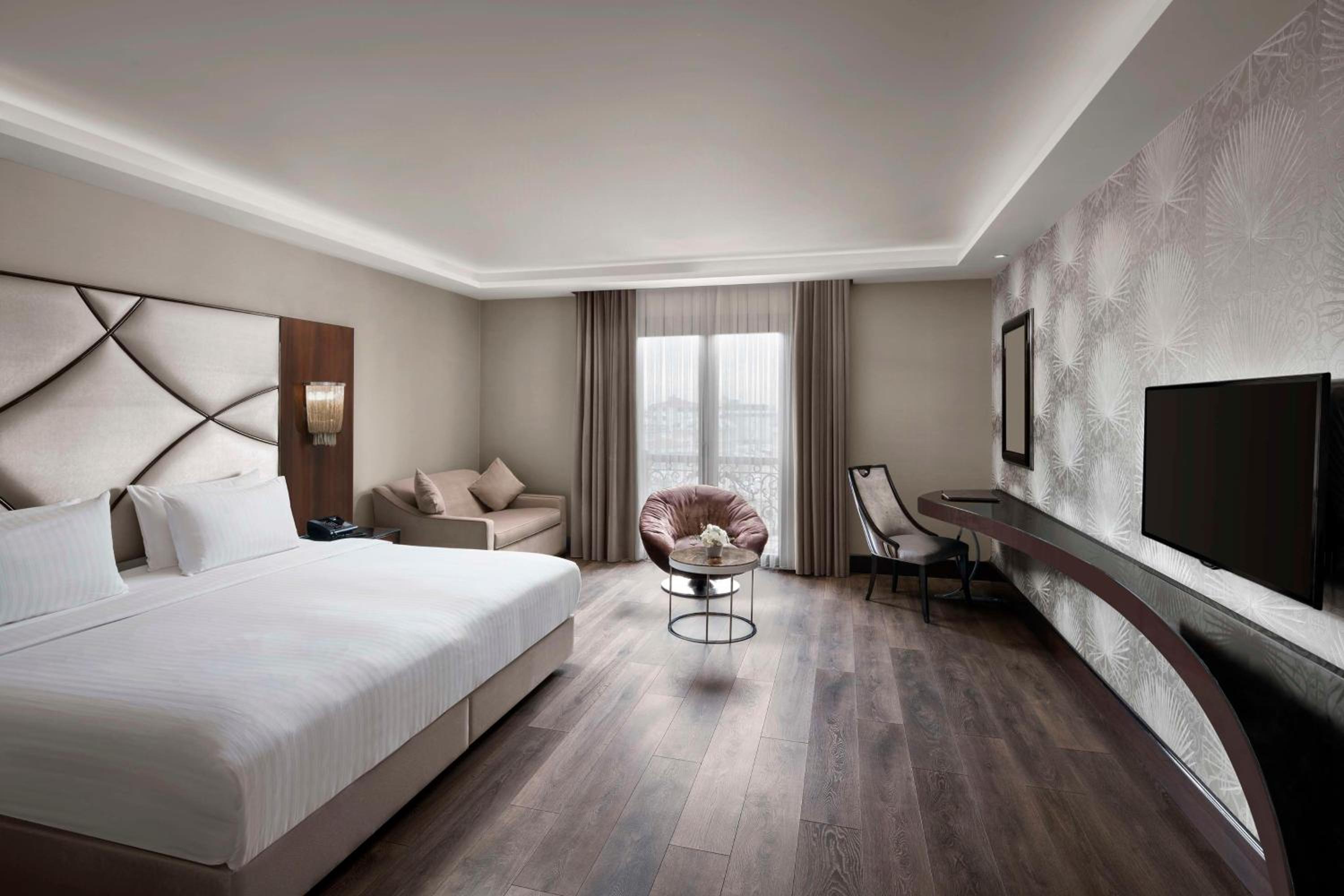 DoubleTree by Hilton İstanbul Esentepe - Image 25