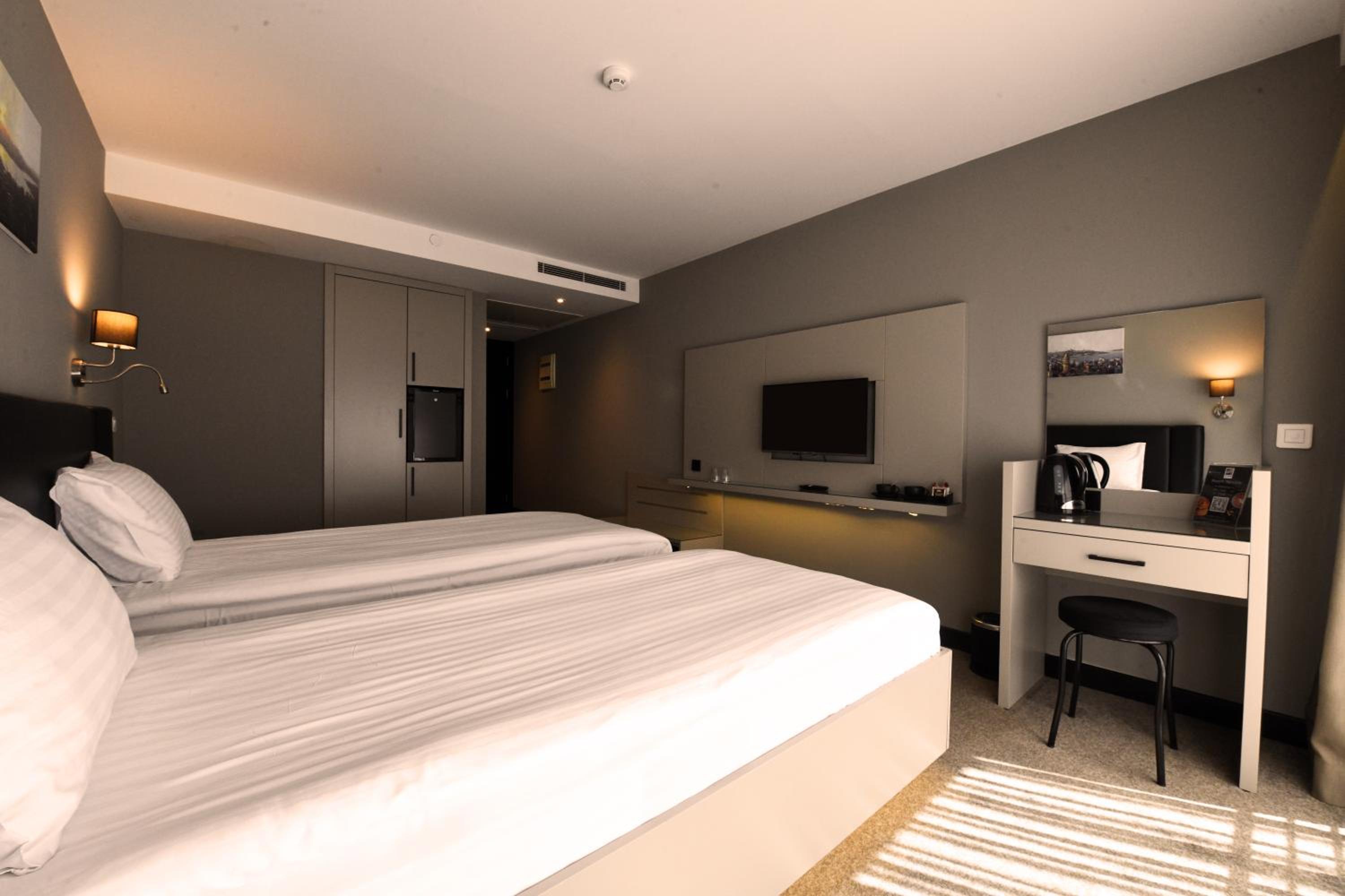 Inncity Hotel Nisantasi - Image 11