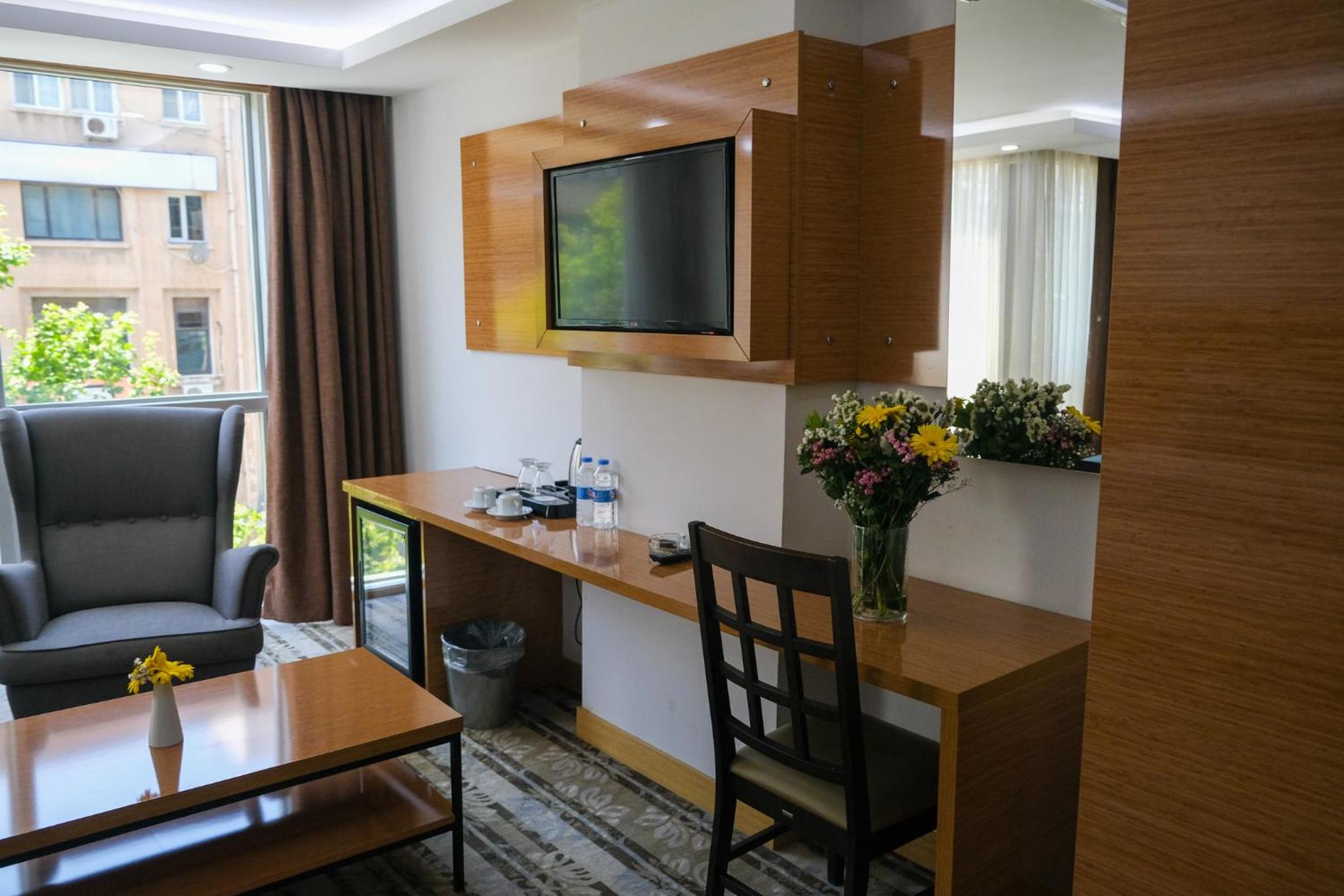 Bulvar Hotel - Image 25