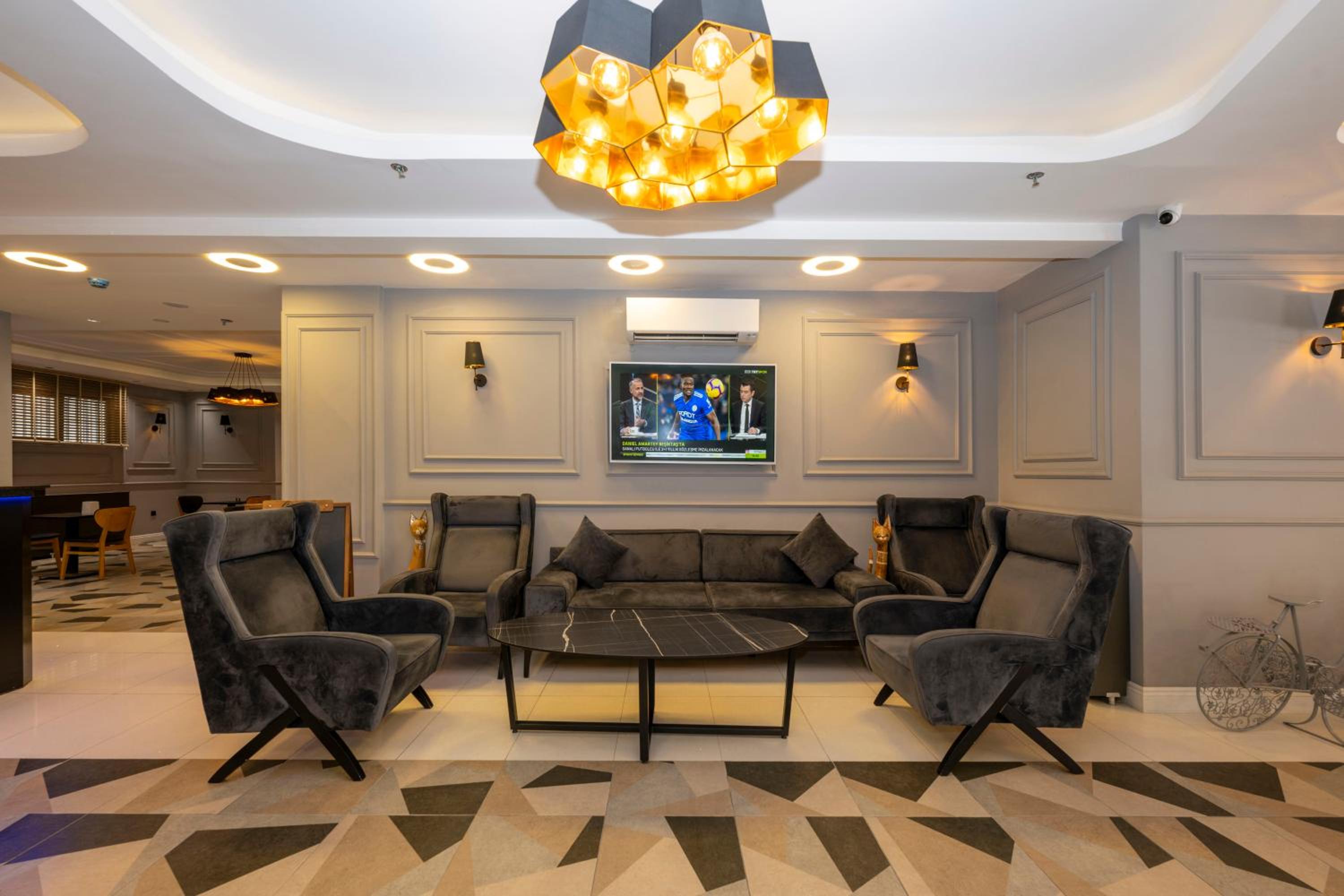 Comfort Suites Otel - Image 47