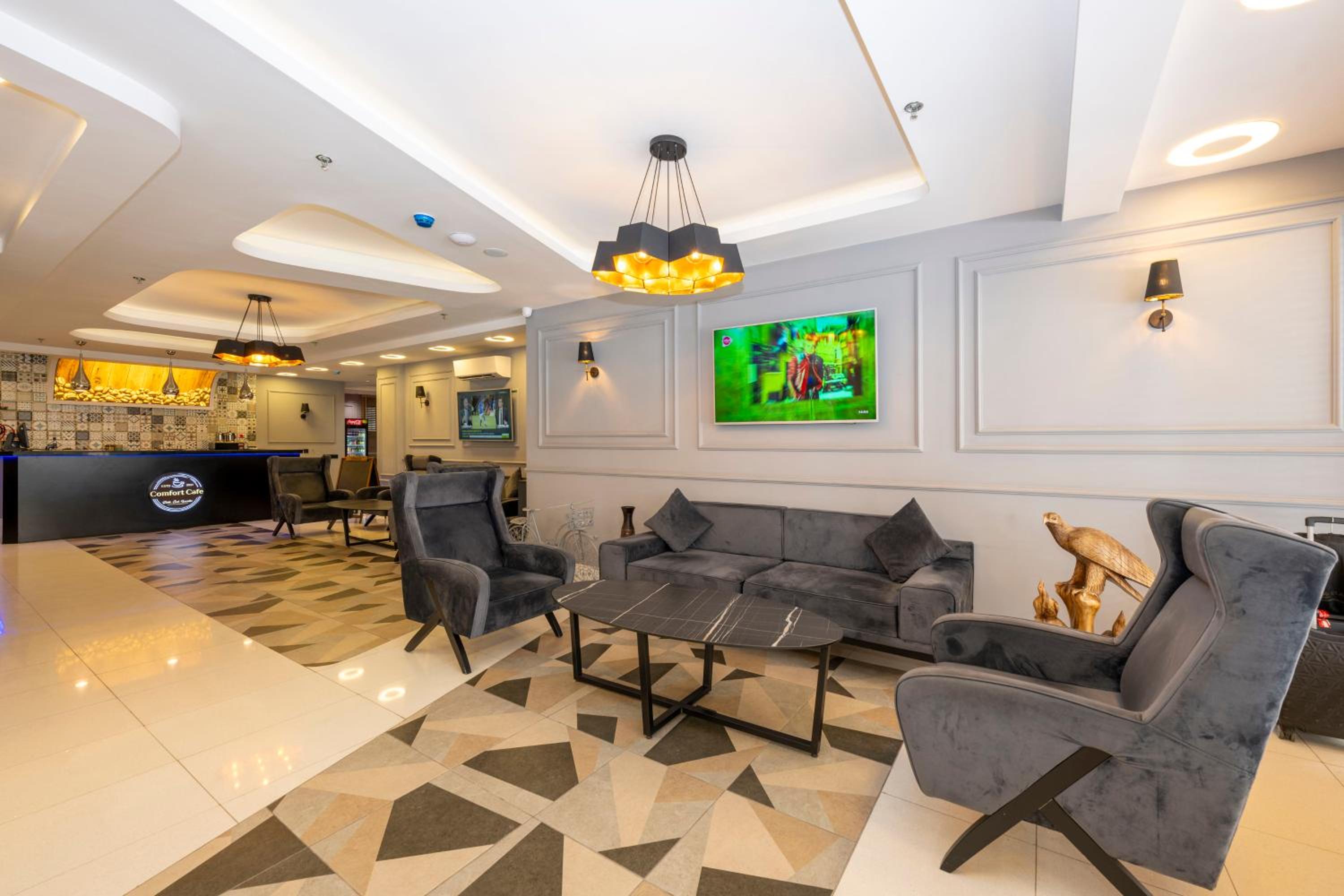 Comfort Suites Otel - Image 7