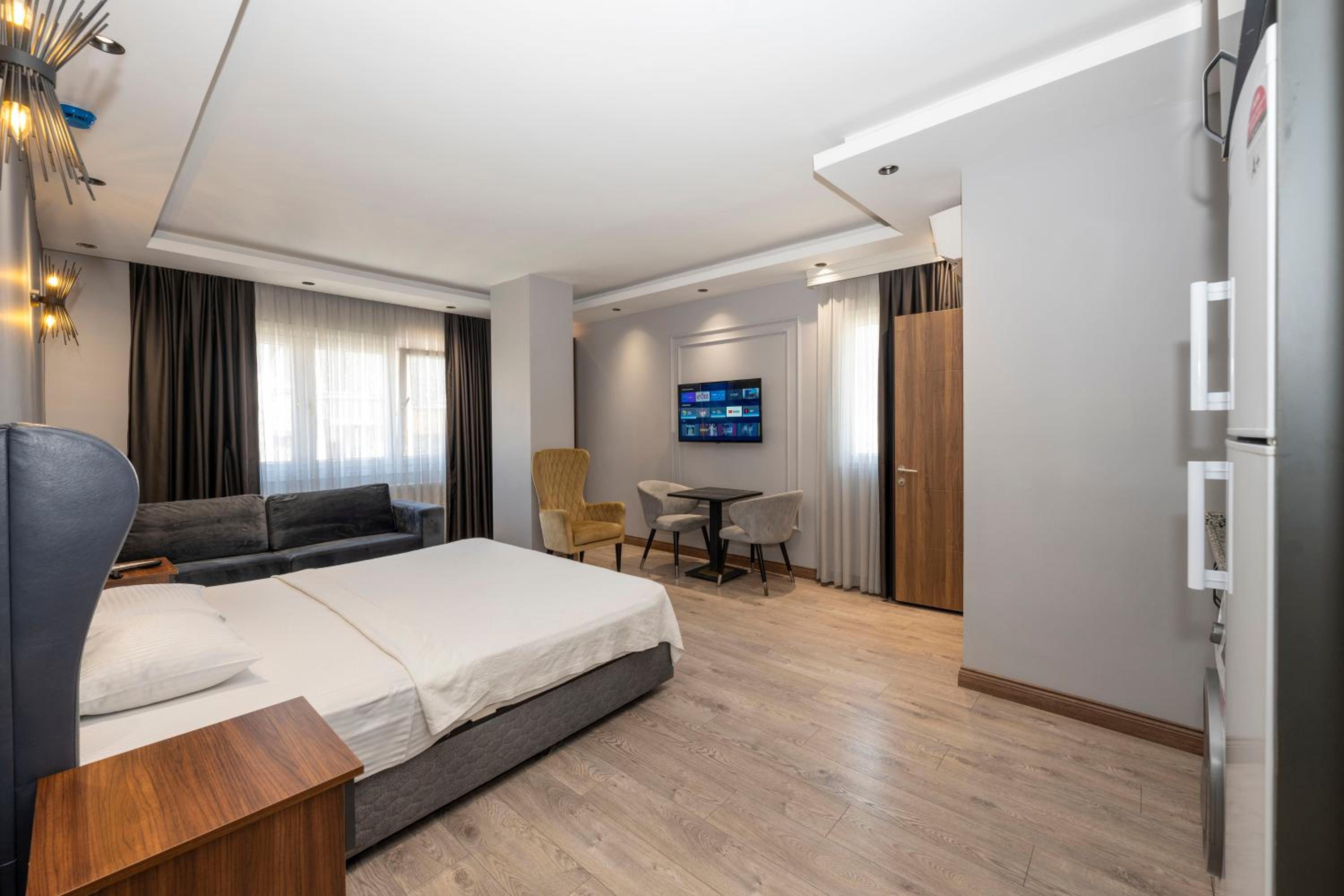 Comfort Suites Otel - Image 20