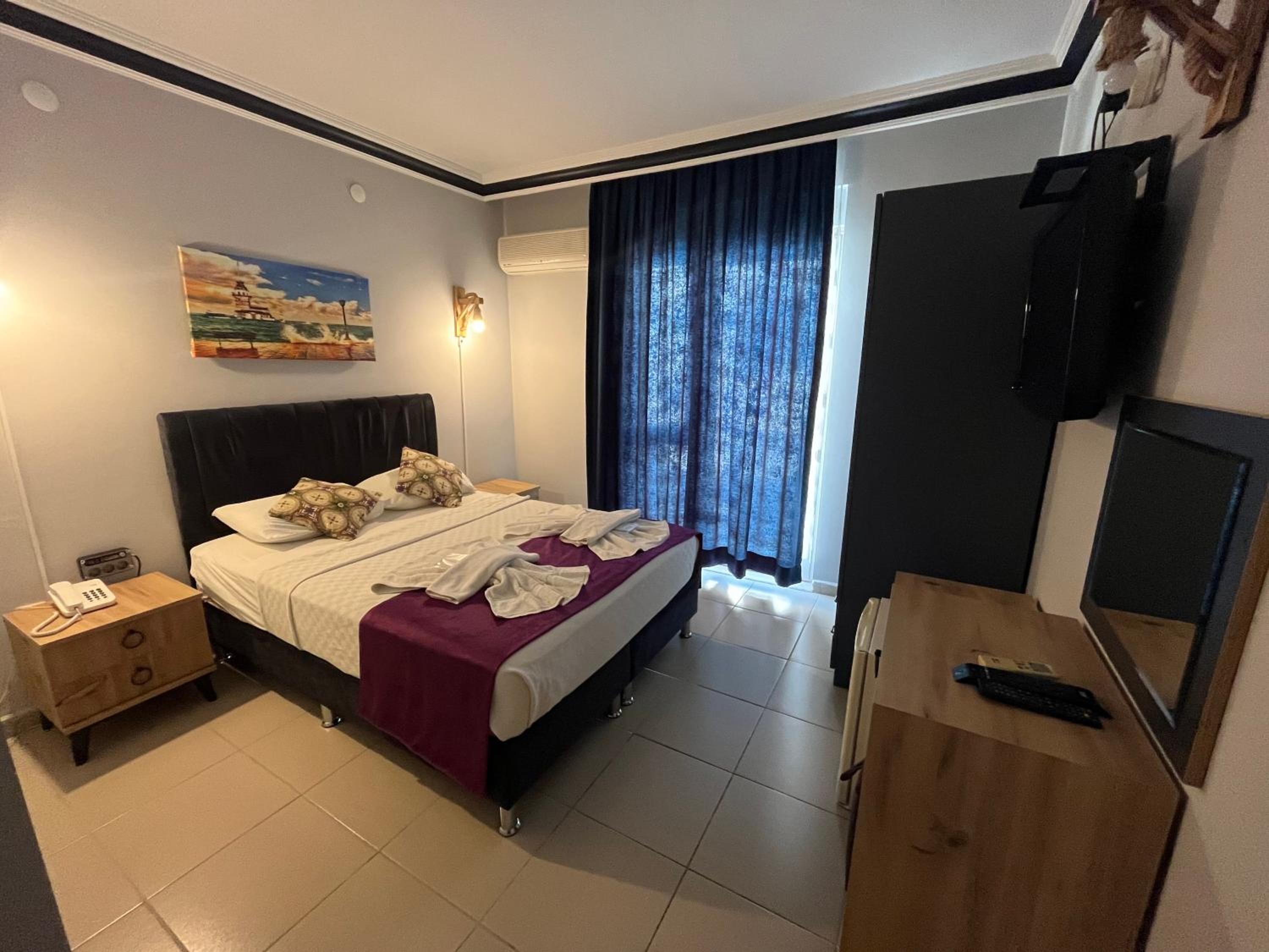 Hotel Lunay - Image 21