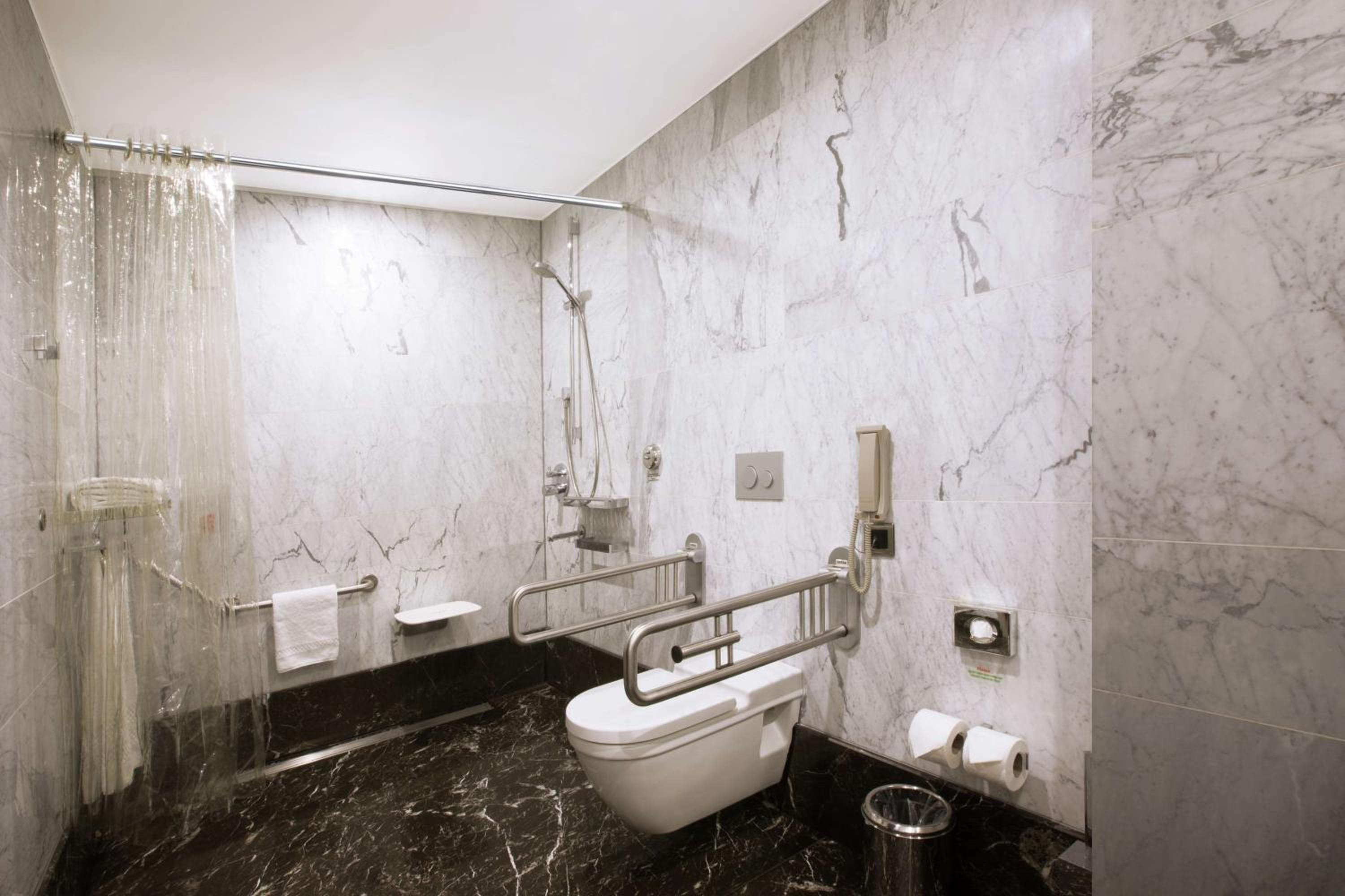 DoubleTree By Hilton Istanbul - Old Town - Image 21