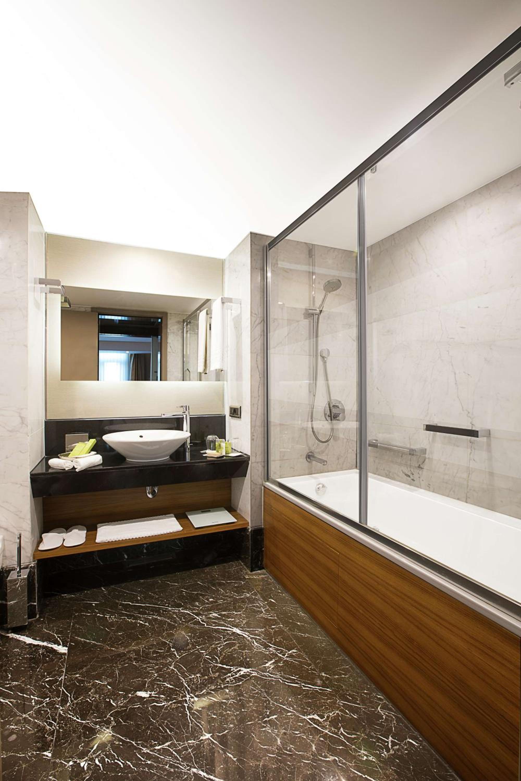 DoubleTree By Hilton Istanbul - Old Town - Image 23