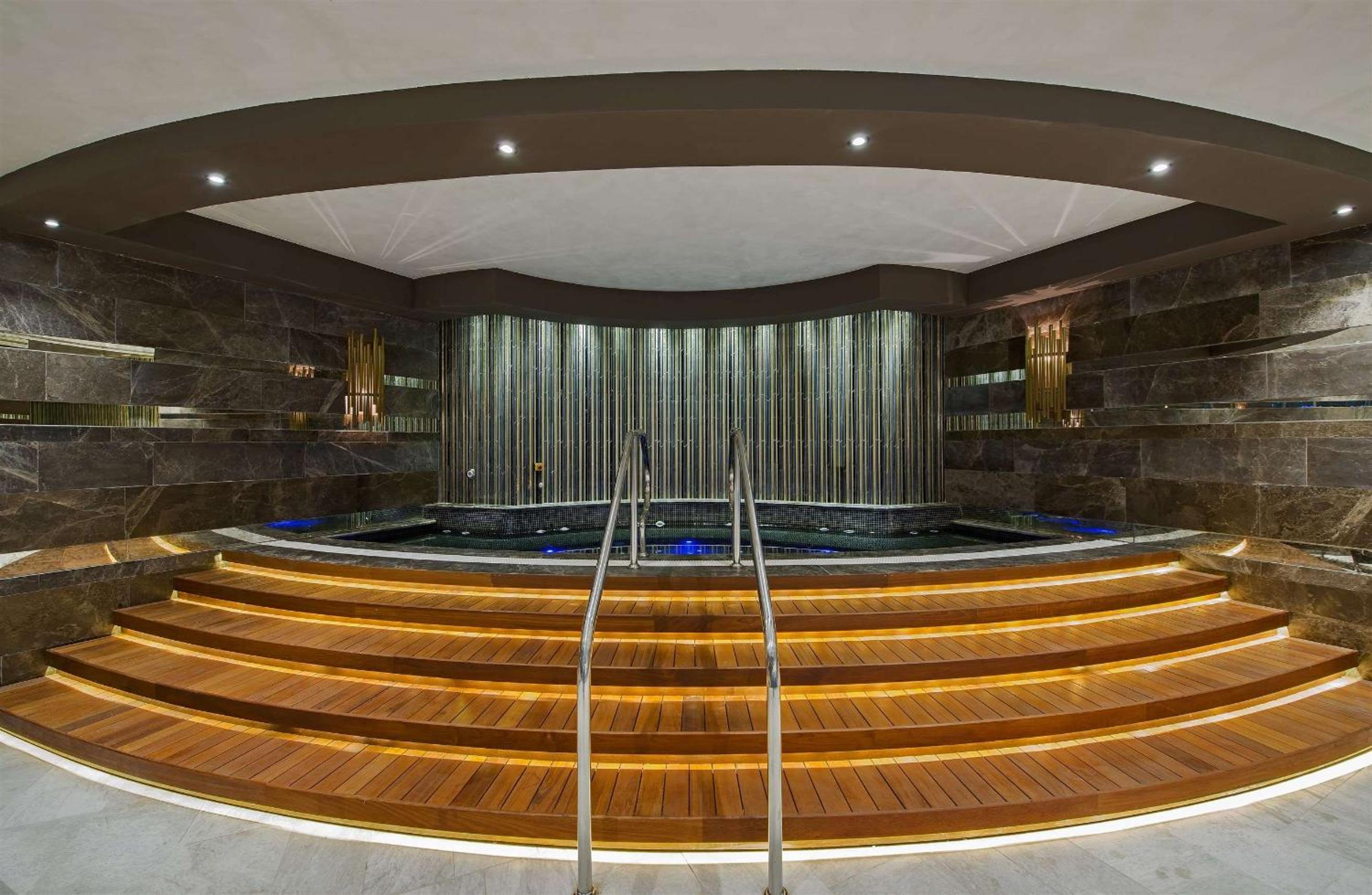Hilton Istanbul Kozyatagi - Image 16