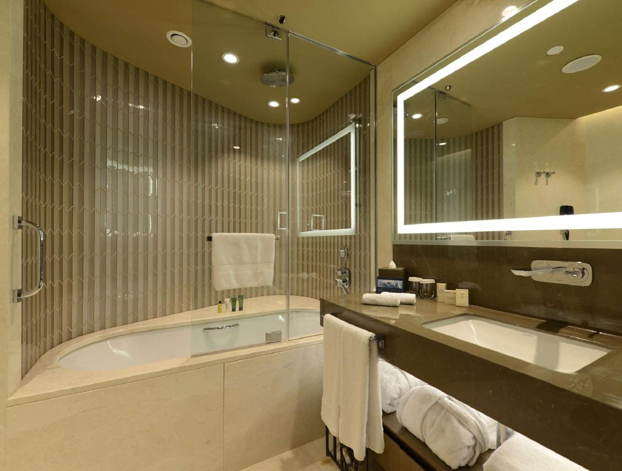 Hilton Istanbul Kozyatagi - Image 91