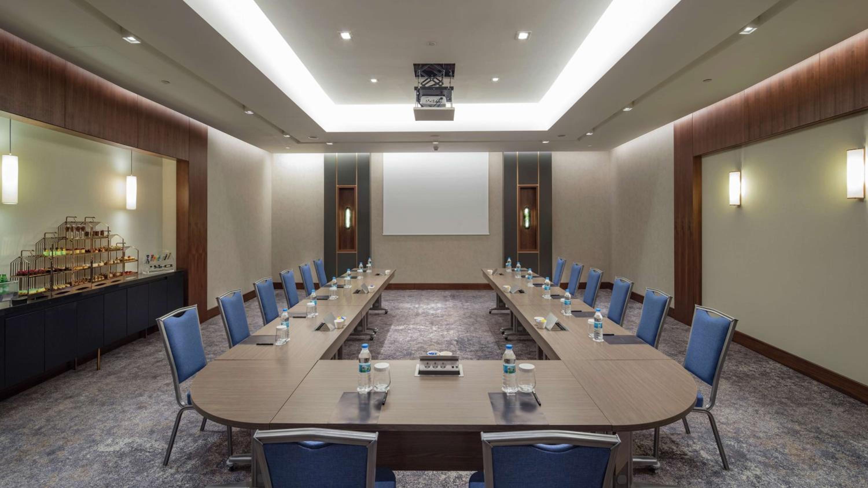 Hilton Istanbul Maslak - Image 52