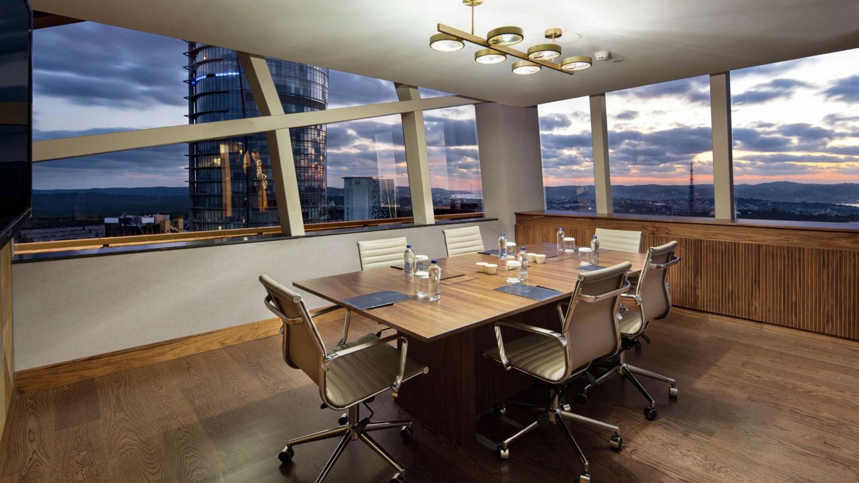 Hilton Istanbul Maslak - Image 53