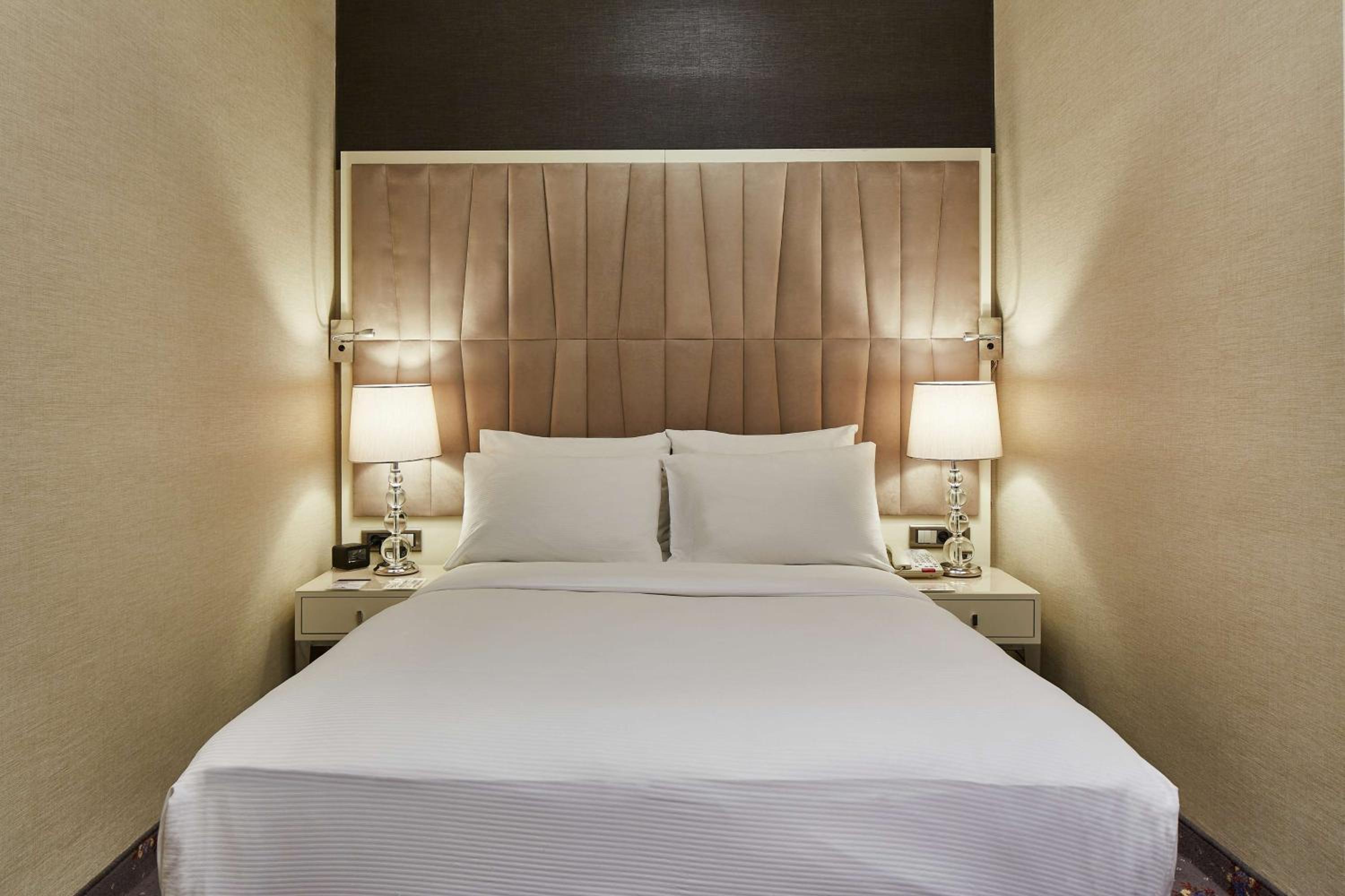 DoubleTree by Hilton Izmir - Alsancak - Image 21