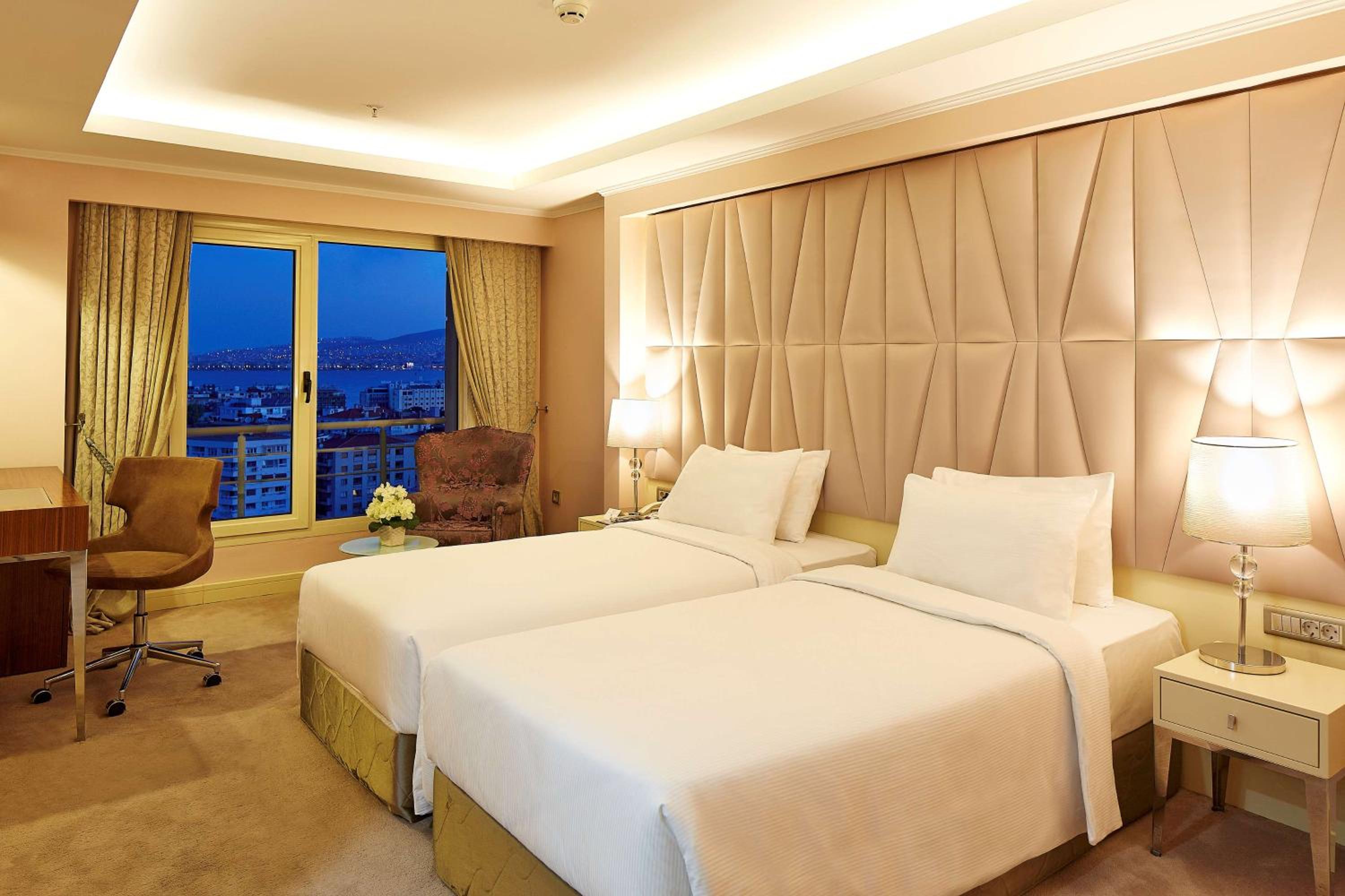 DoubleTree by Hilton Izmir - Alsancak - Image 129