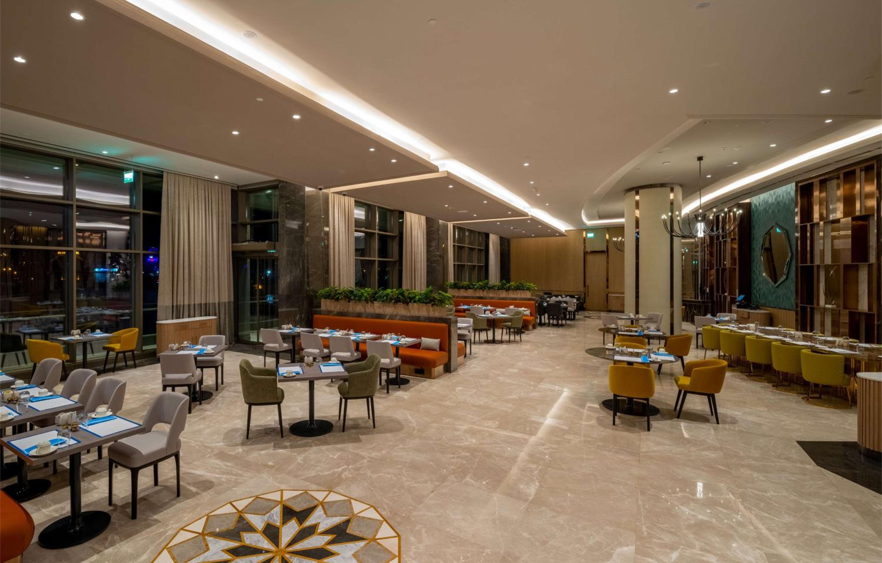 Hilton Mall Of Istanbul - Image 5