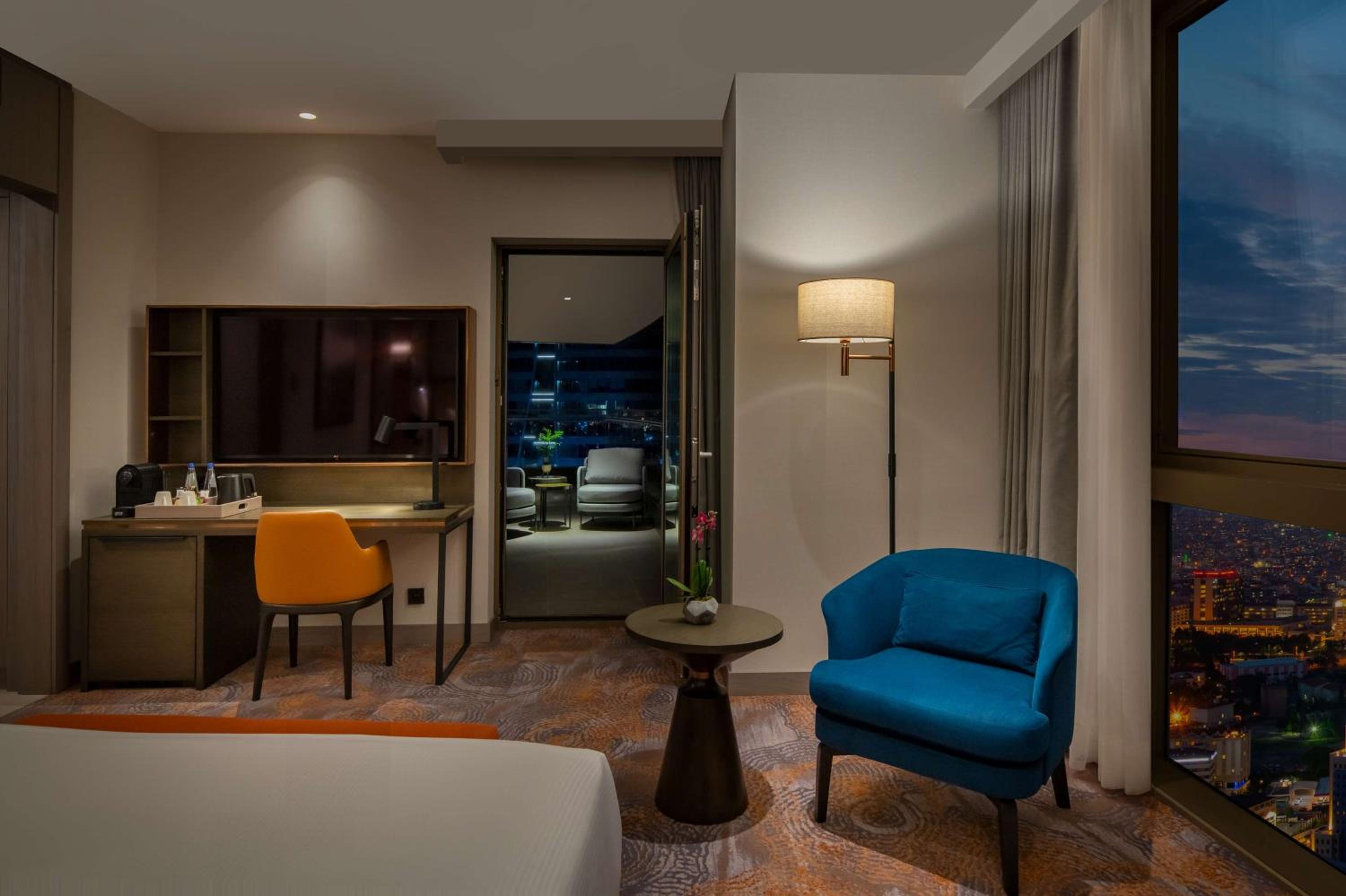 Hilton Mall Of Istanbul - Image 37