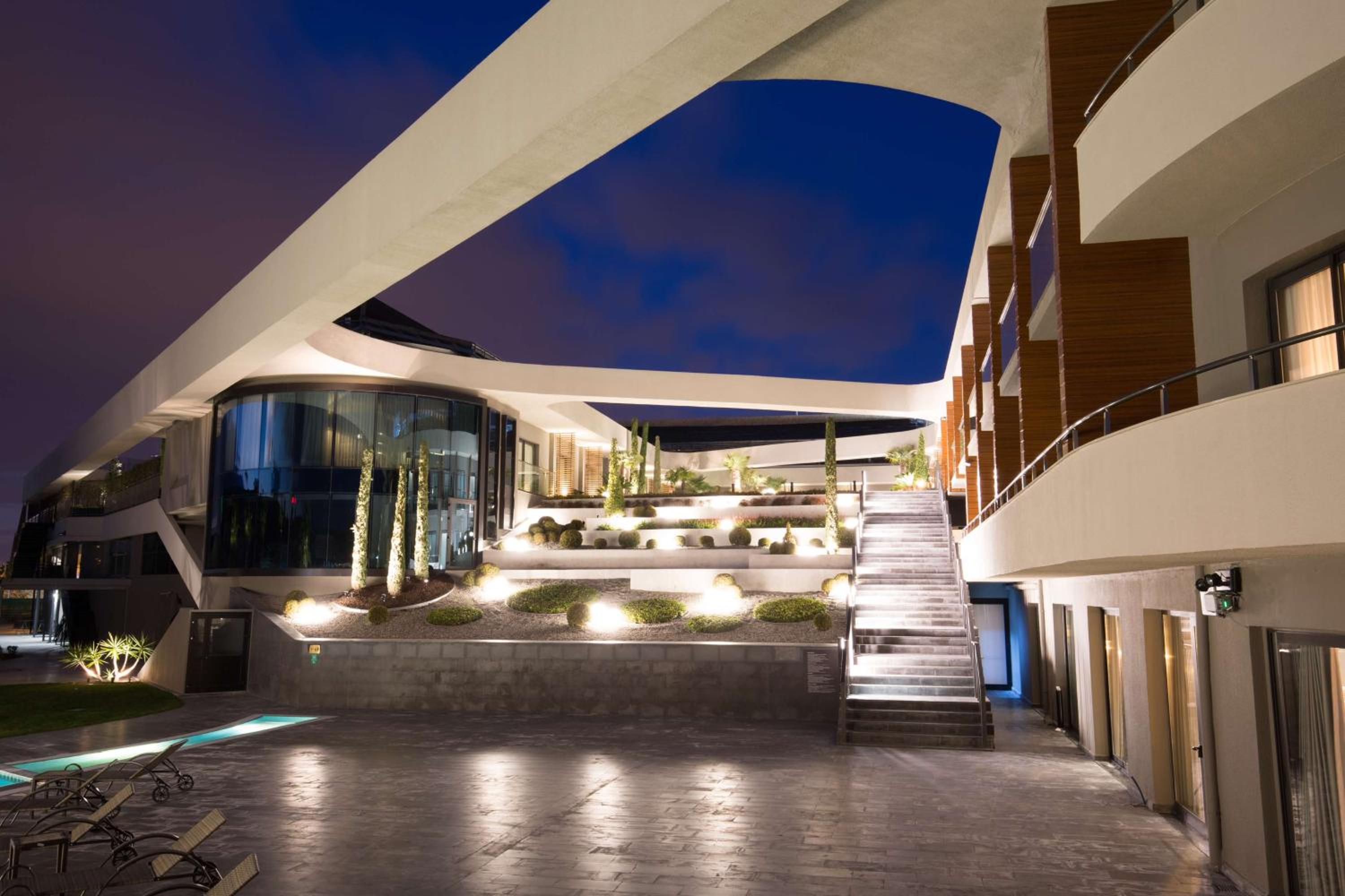 DoubleTree By Hilton Izmir Airport - Image 69