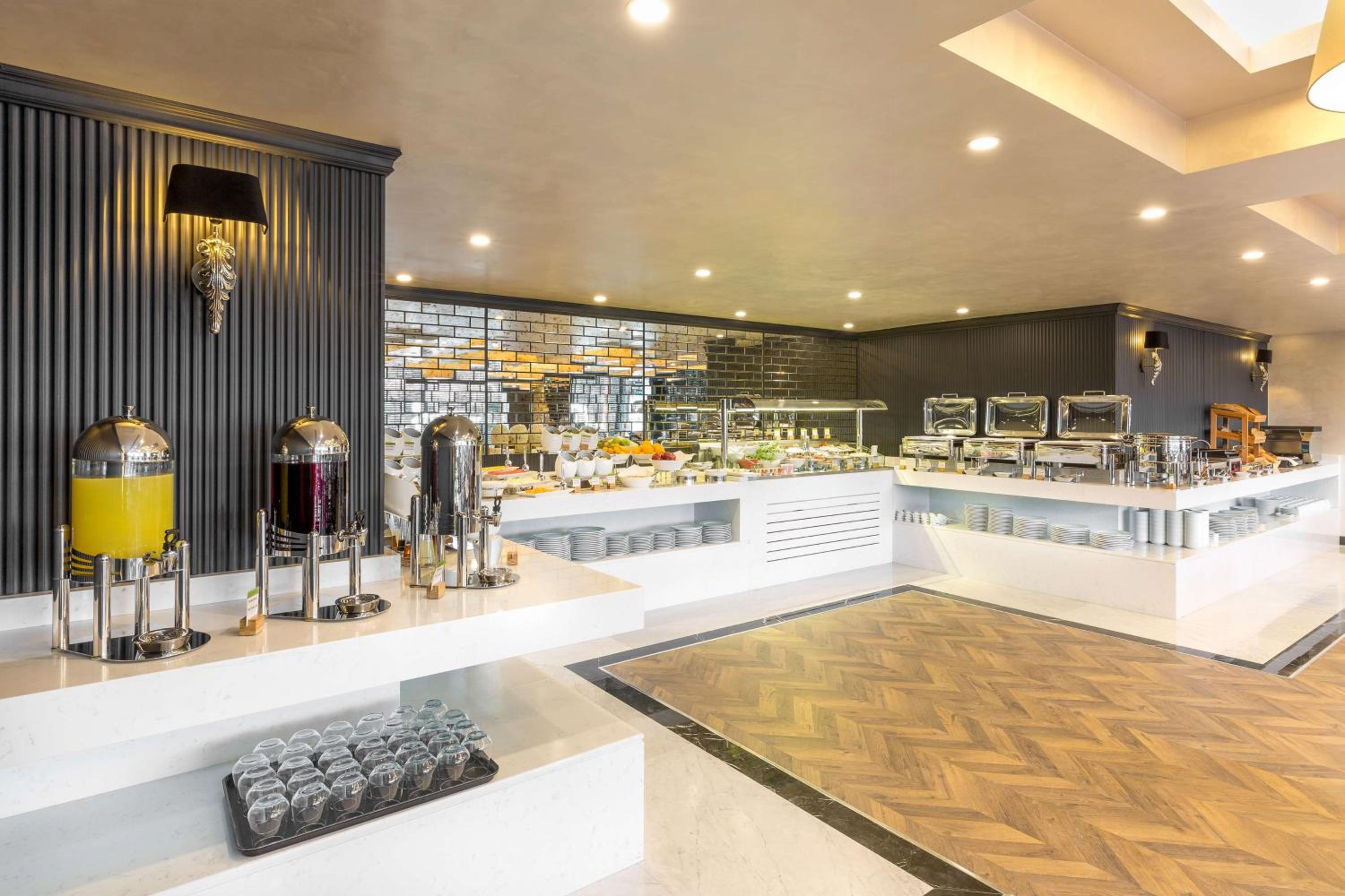 DoubleTree By Hilton Izmir Airport - Image 87