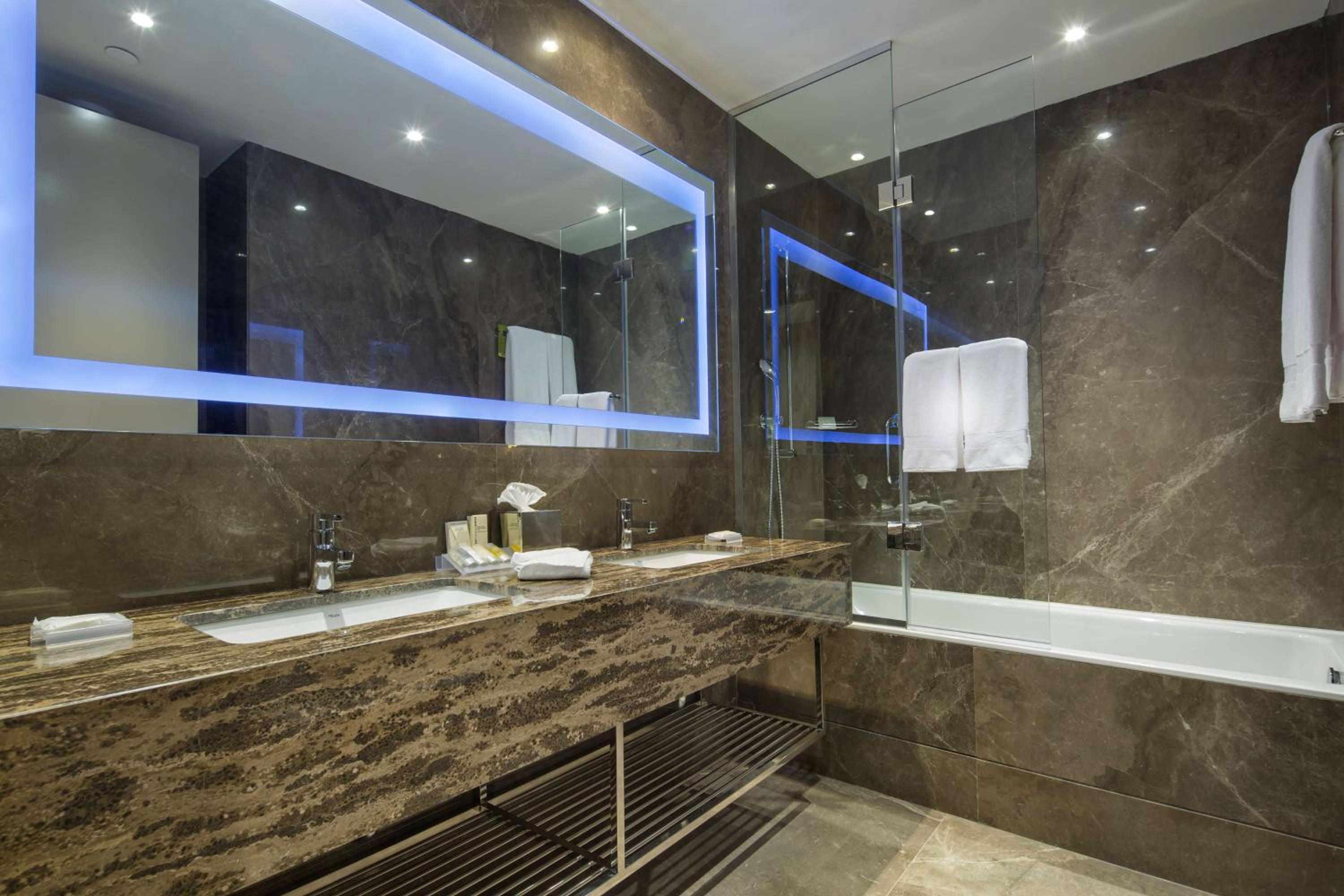 Hilton Garden Inn İstanbul Atatürk Havalimanı - Image 35