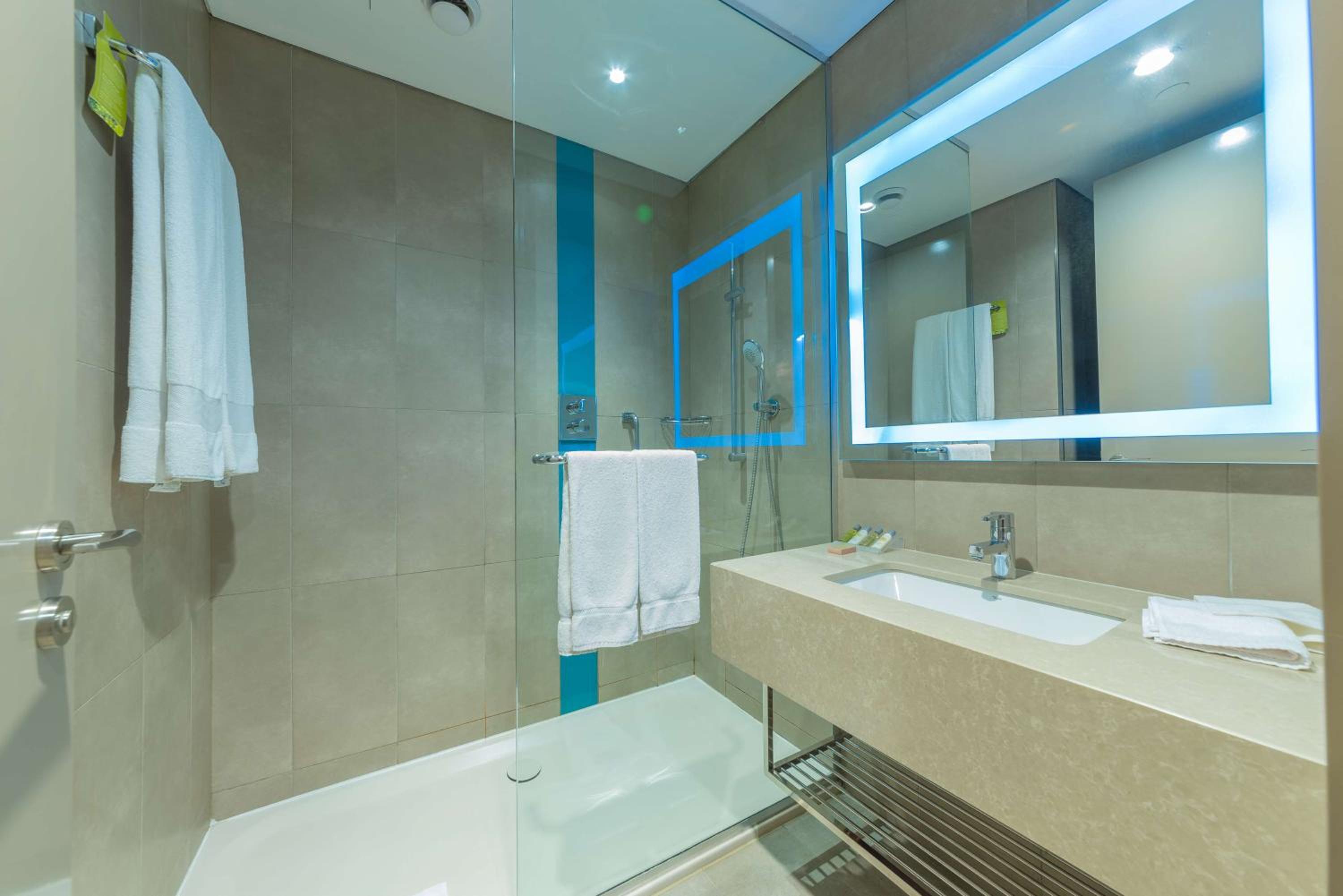 Hilton Garden Inn İstanbul Atatürk Havalimanı - Image 37