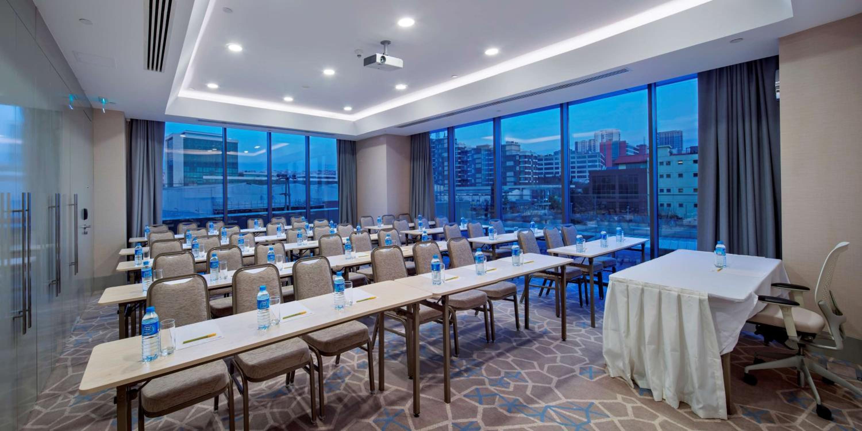 Hilton Garden Inn İstanbul Atatürk Havalimanı - Image 19
