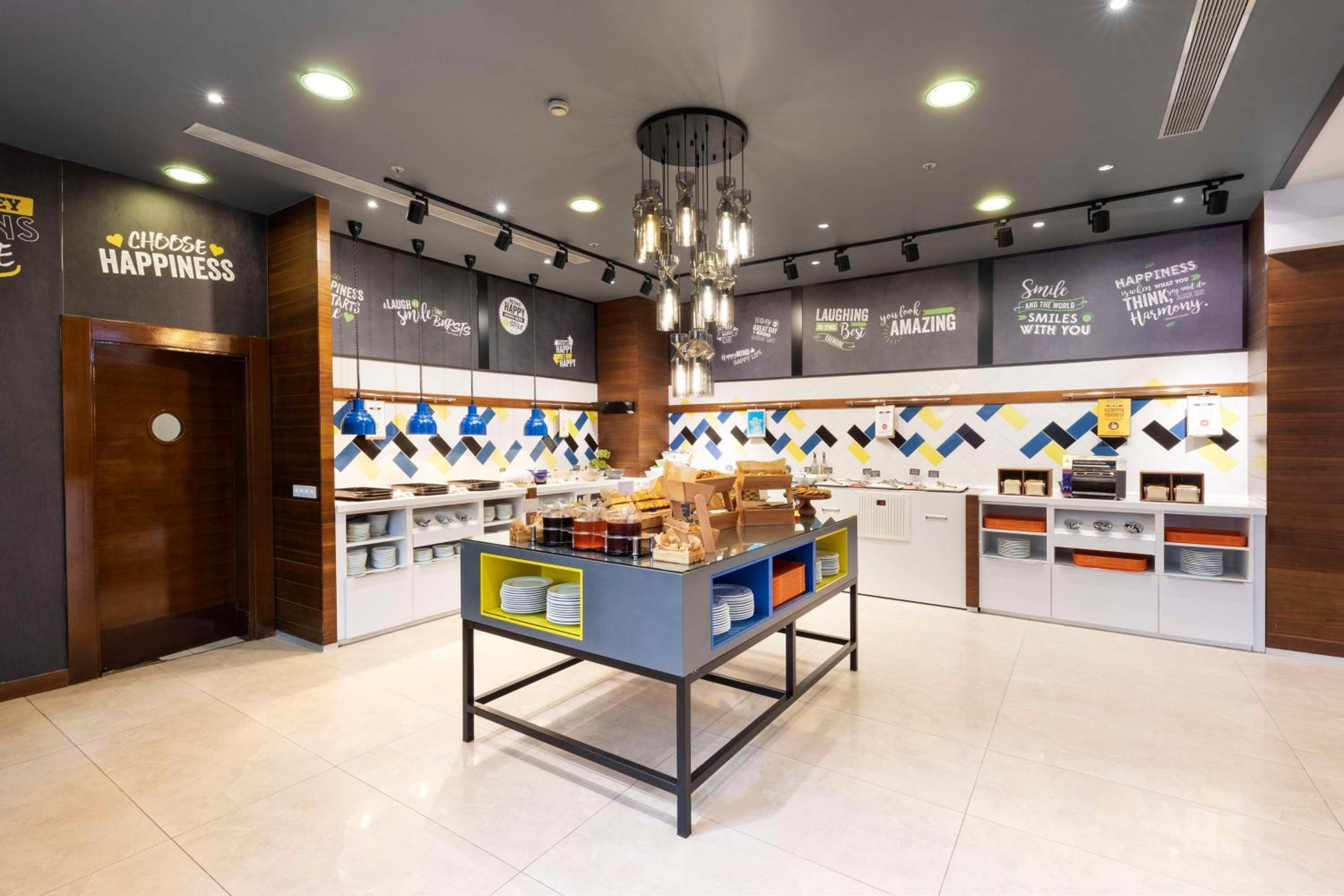 Hampton by Hilton Istanbul Kayasehir - Image 17