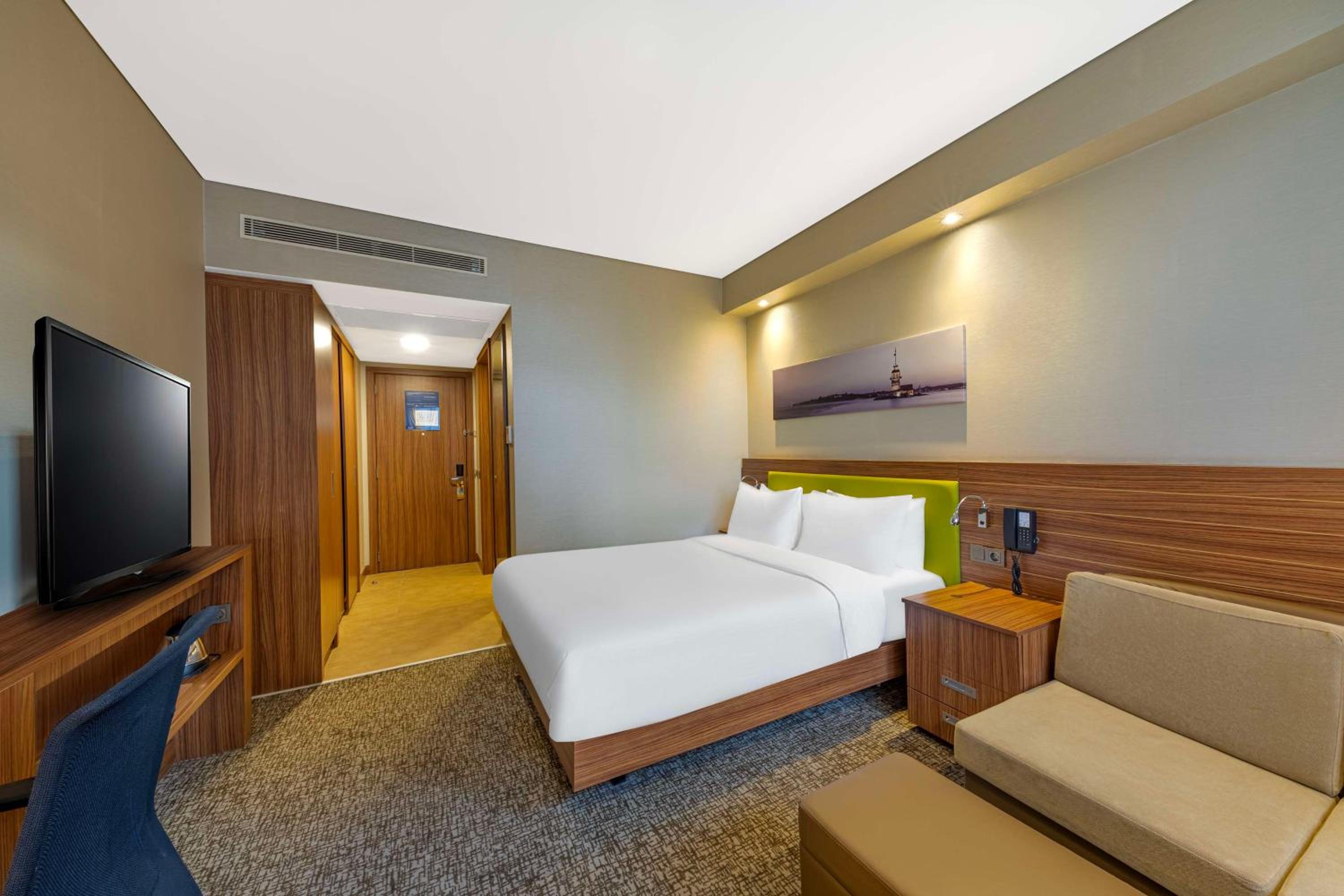 Hampton by Hilton Istanbul Kayasehir - Image 40