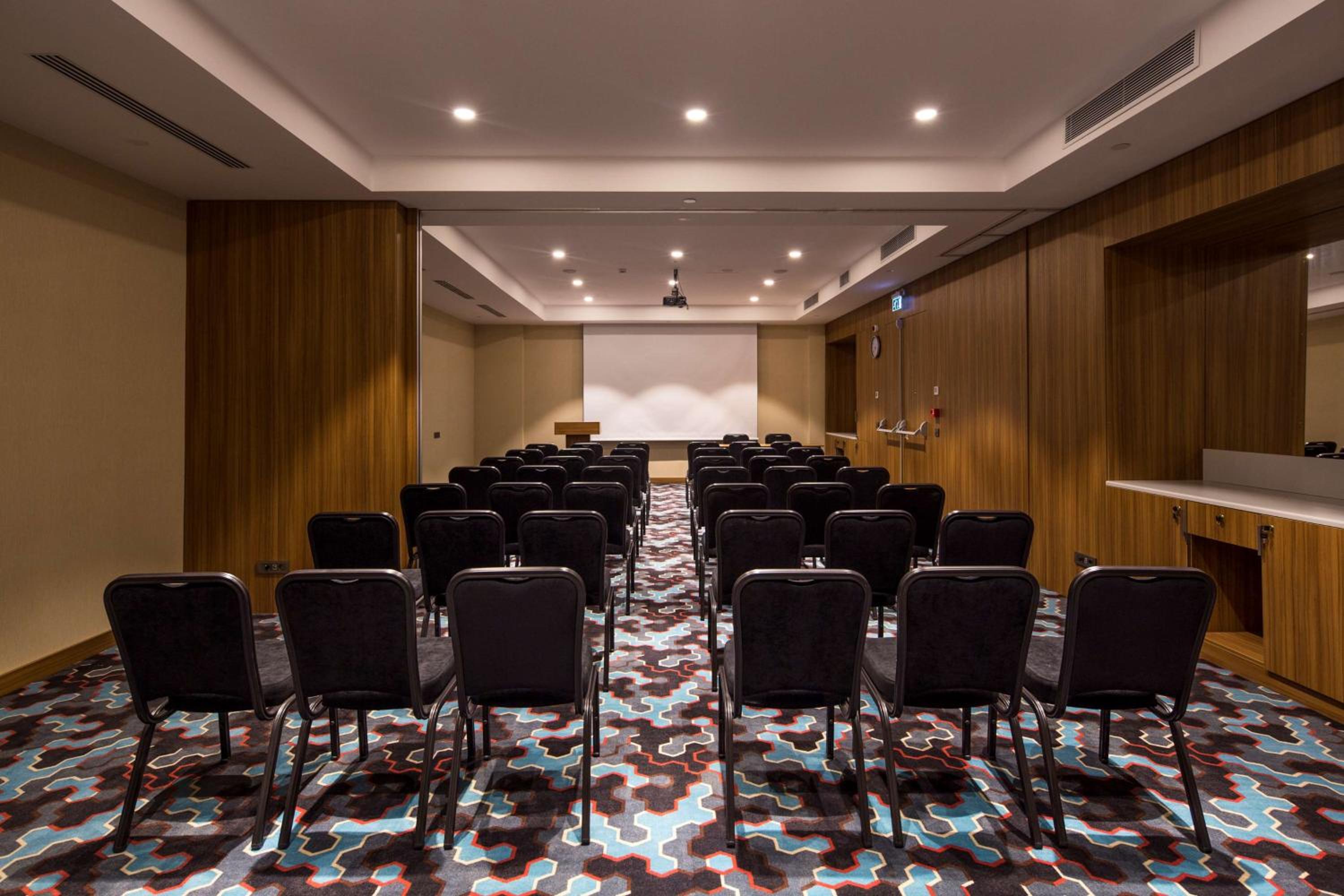 Hampton by Hilton Istanbul Kurtkoy - Image 13