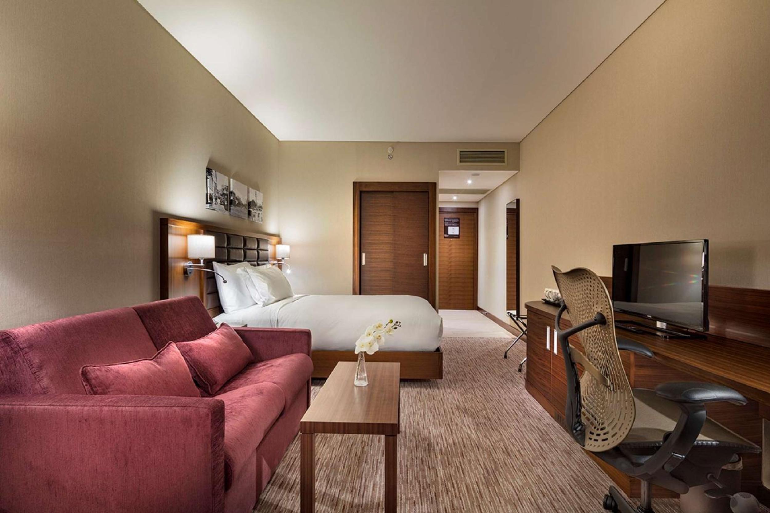 Hilton Garden Inn Izmir Bayrakli - Image 14